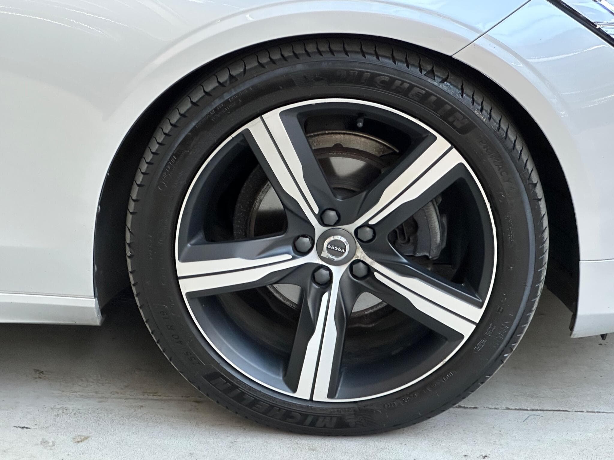 2020 Volvo V90 - Thumbnail 30