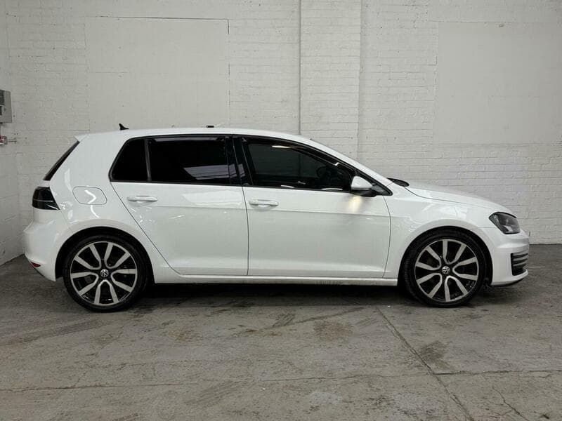 2014 Volkswagen Golf - Thumbnail 2