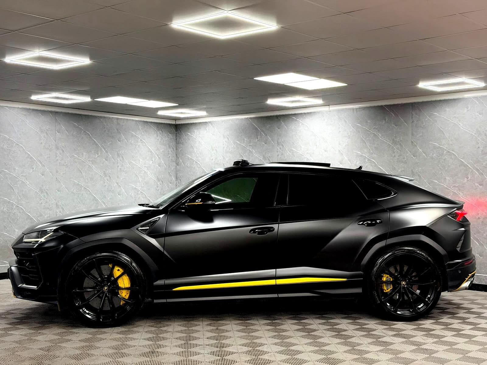 2022 Lamborghini Urus - Thumbnail 29