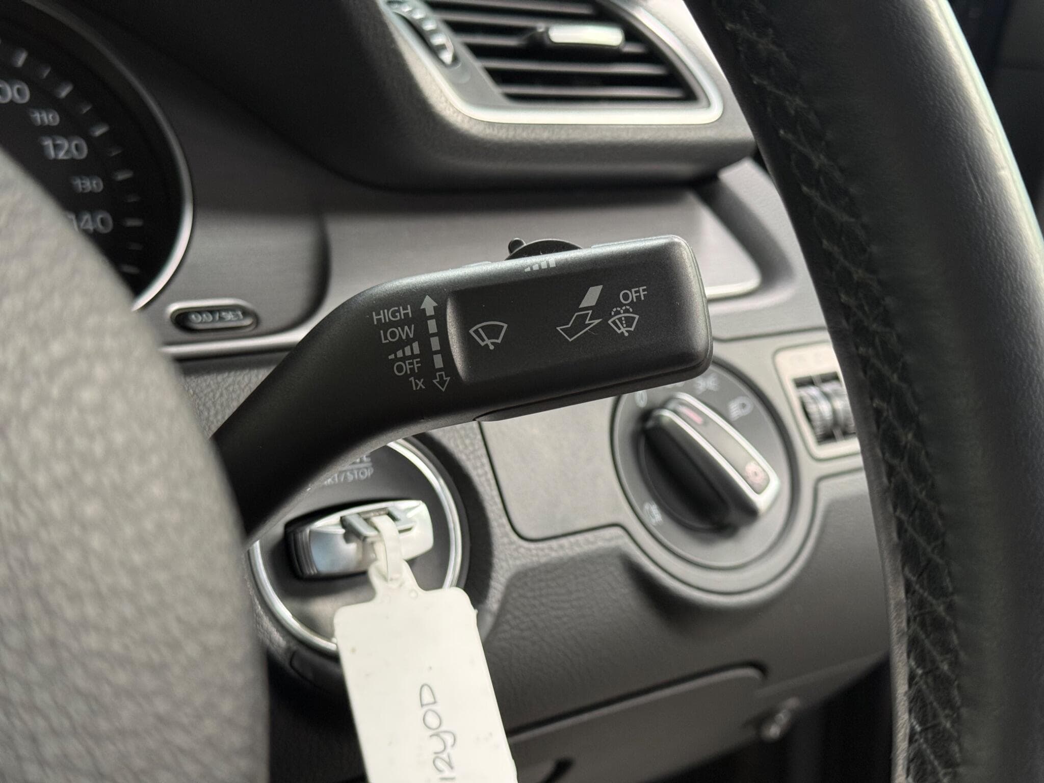 2012 Volkswagen Passat - Thumbnail 22