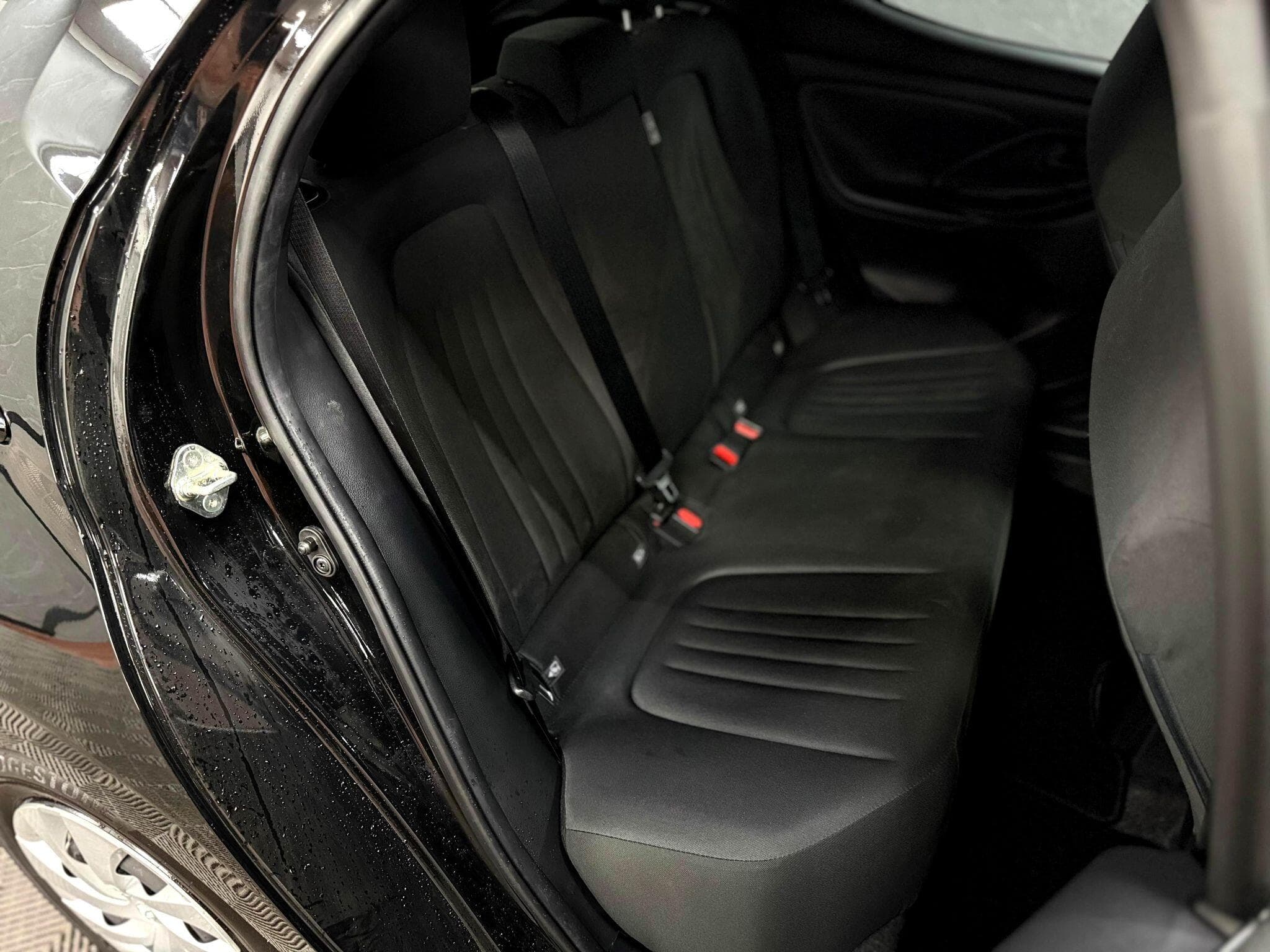 2023 Toyota Yaris - Thumbnail 54