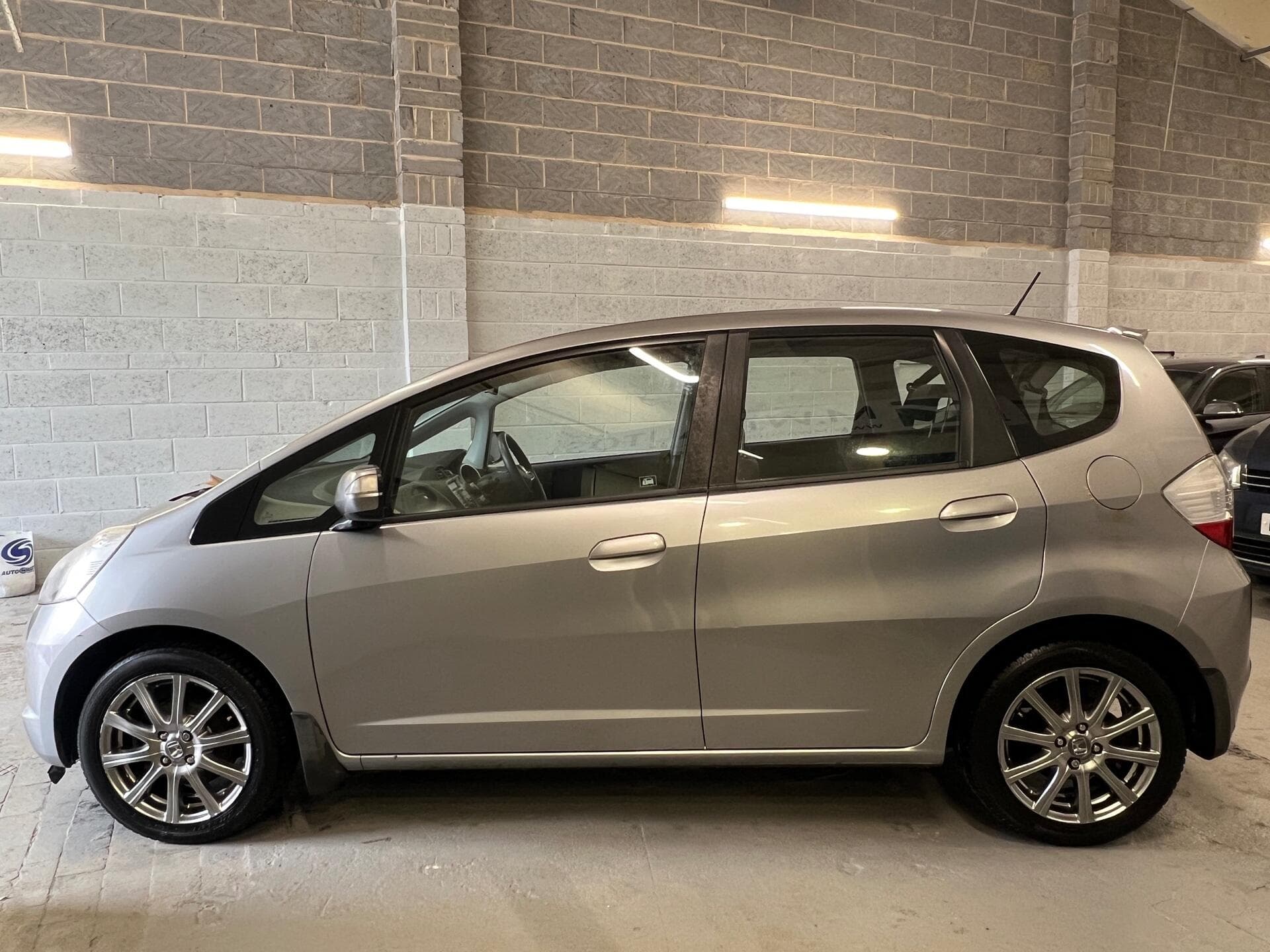 2010 Honda Jazz - Thumbnail 11