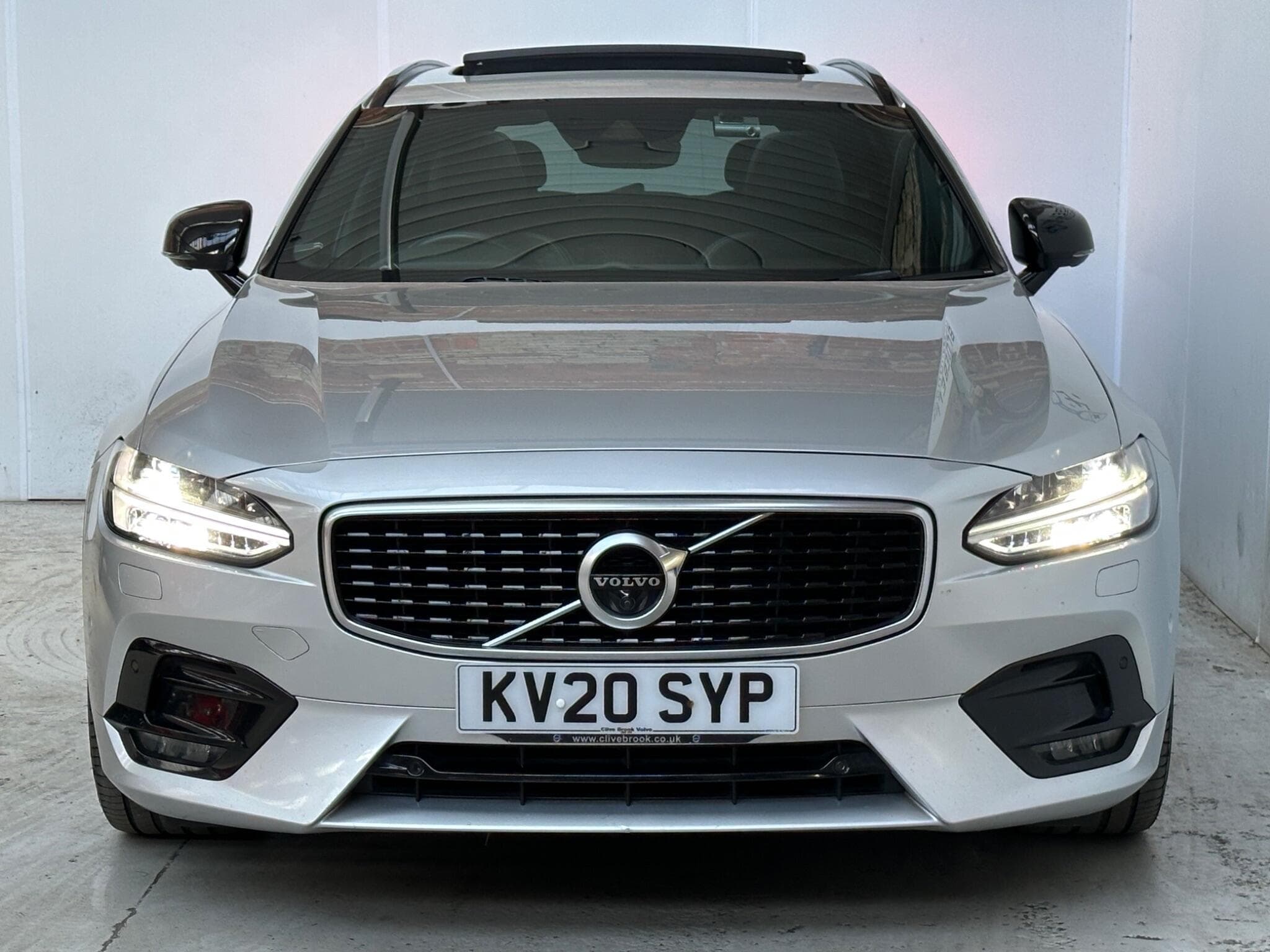 2020 Volvo V90 - Thumbnail 2