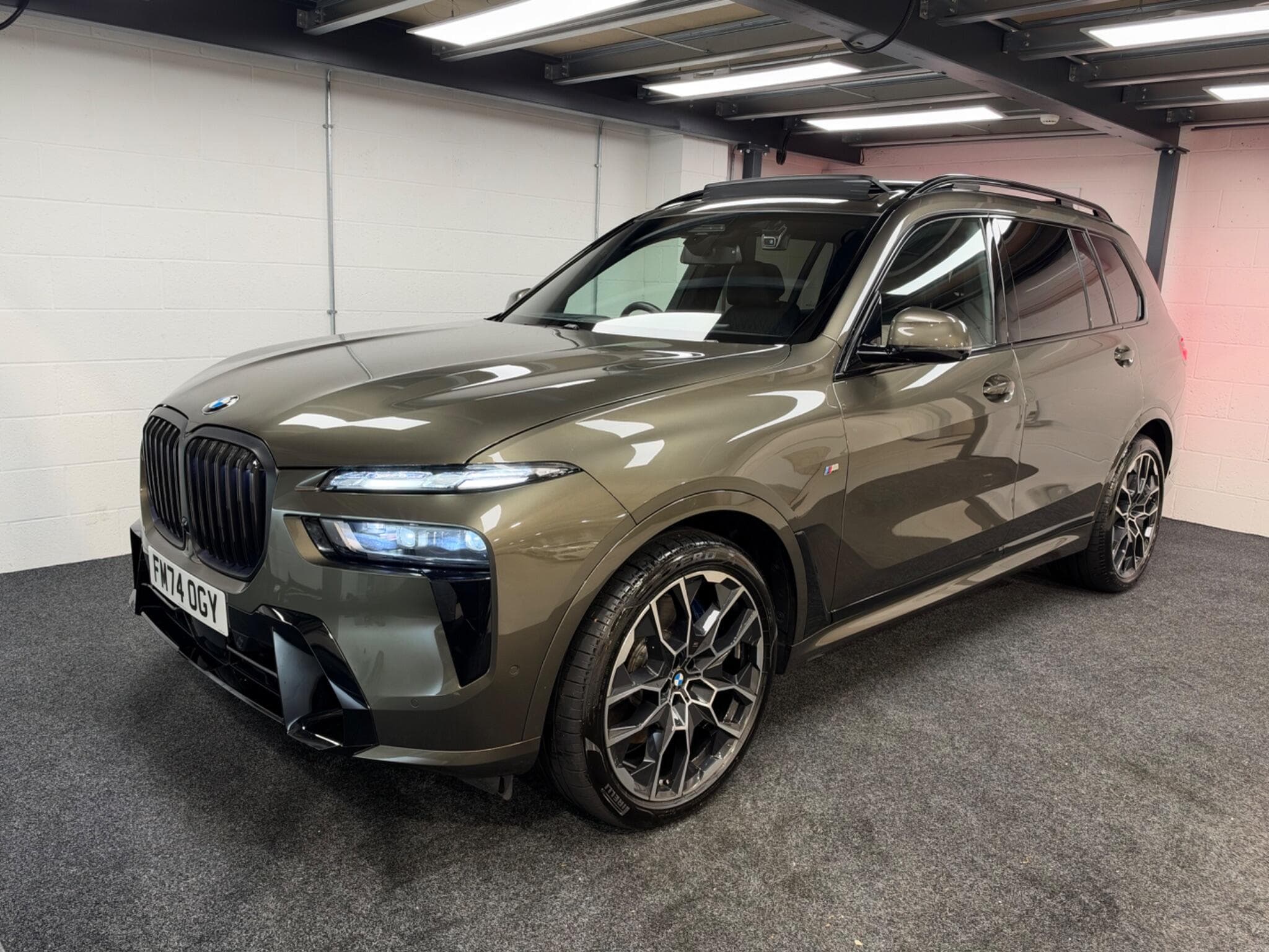 2024 BMW X7 - Thumbnail 6