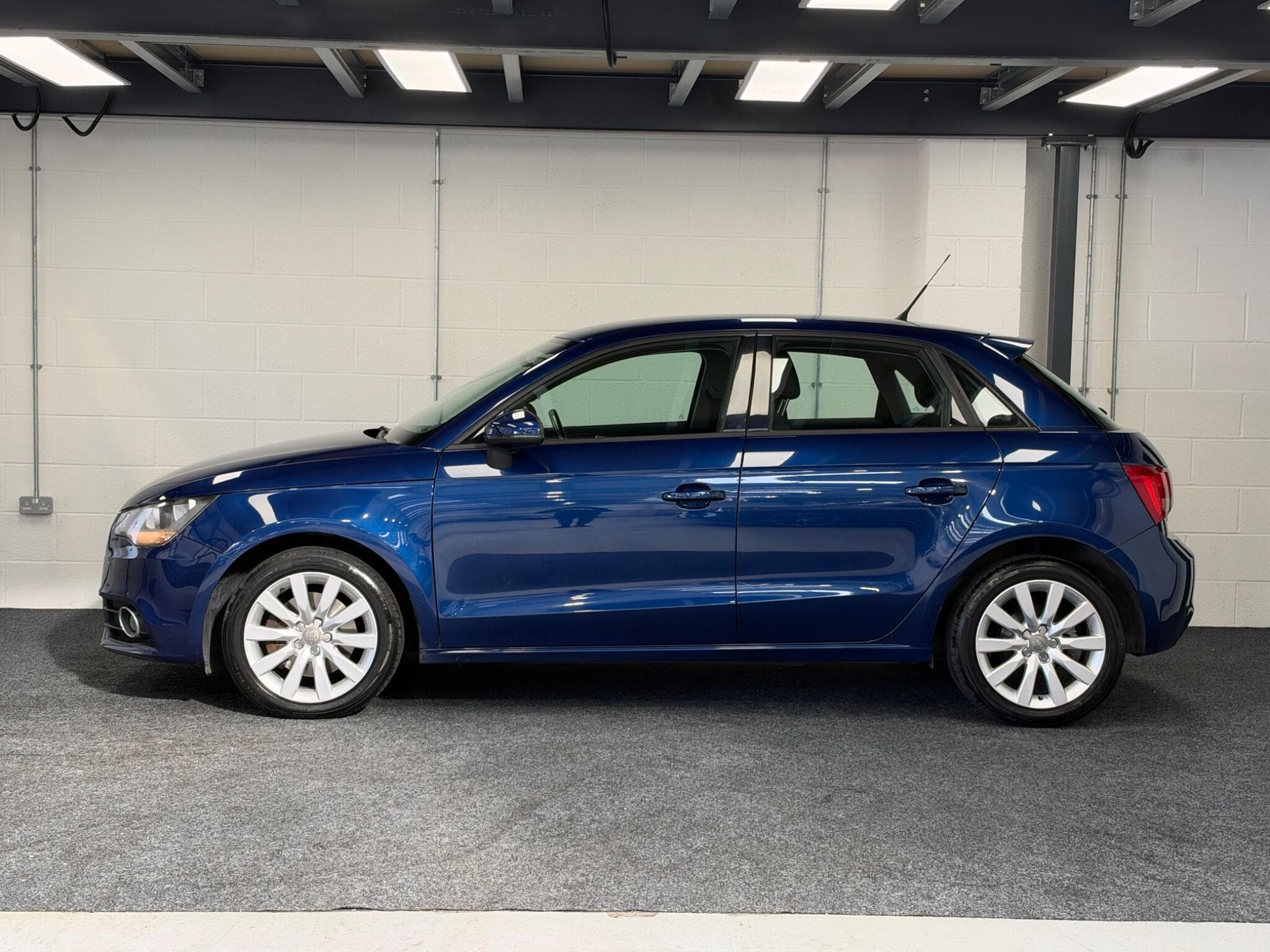 2014 Audi A1 - Thumbnail 6