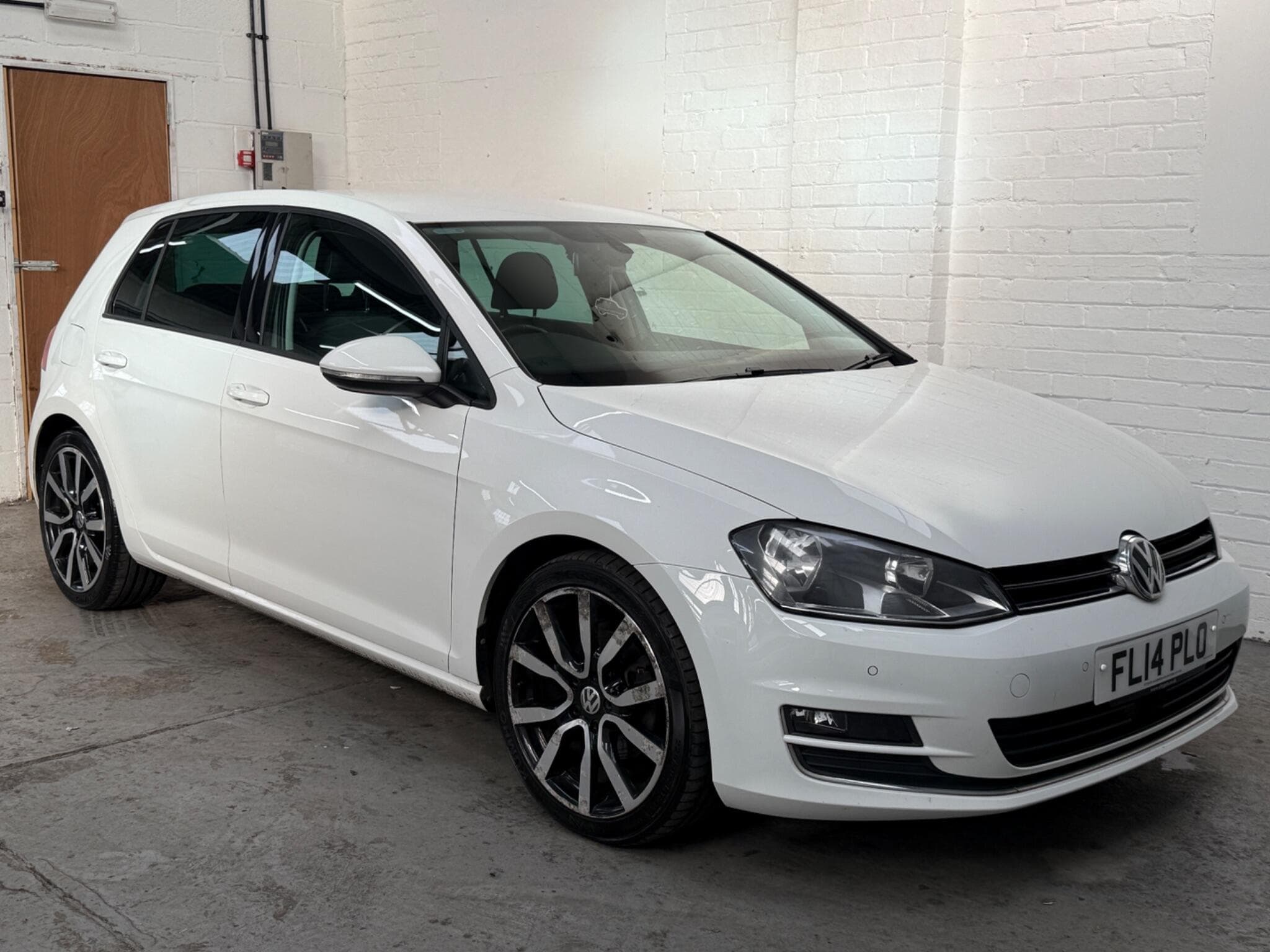 2014 Volkswagen Golf - Main