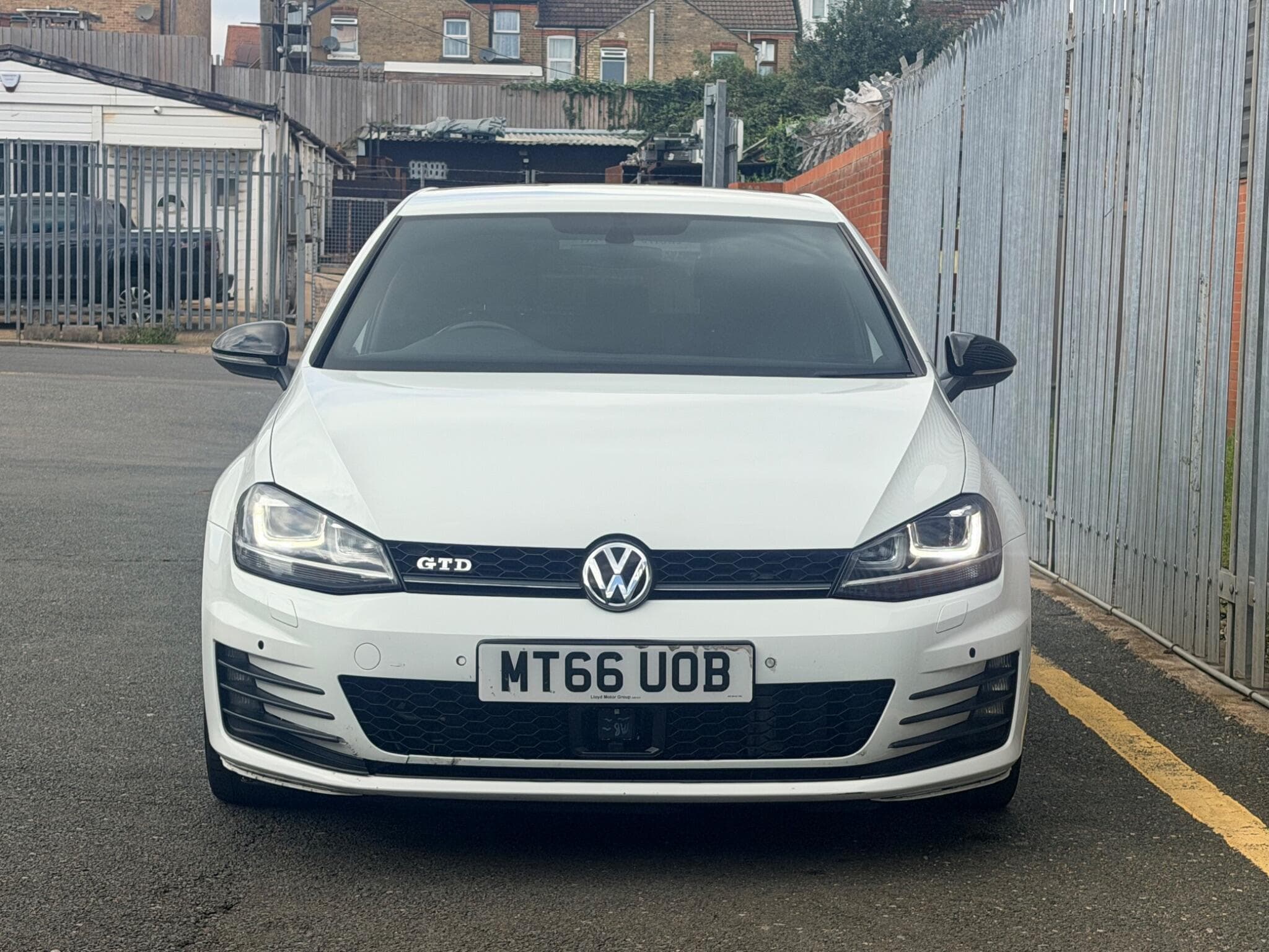 2016 Volkswagen Golf - Thumbnail 4