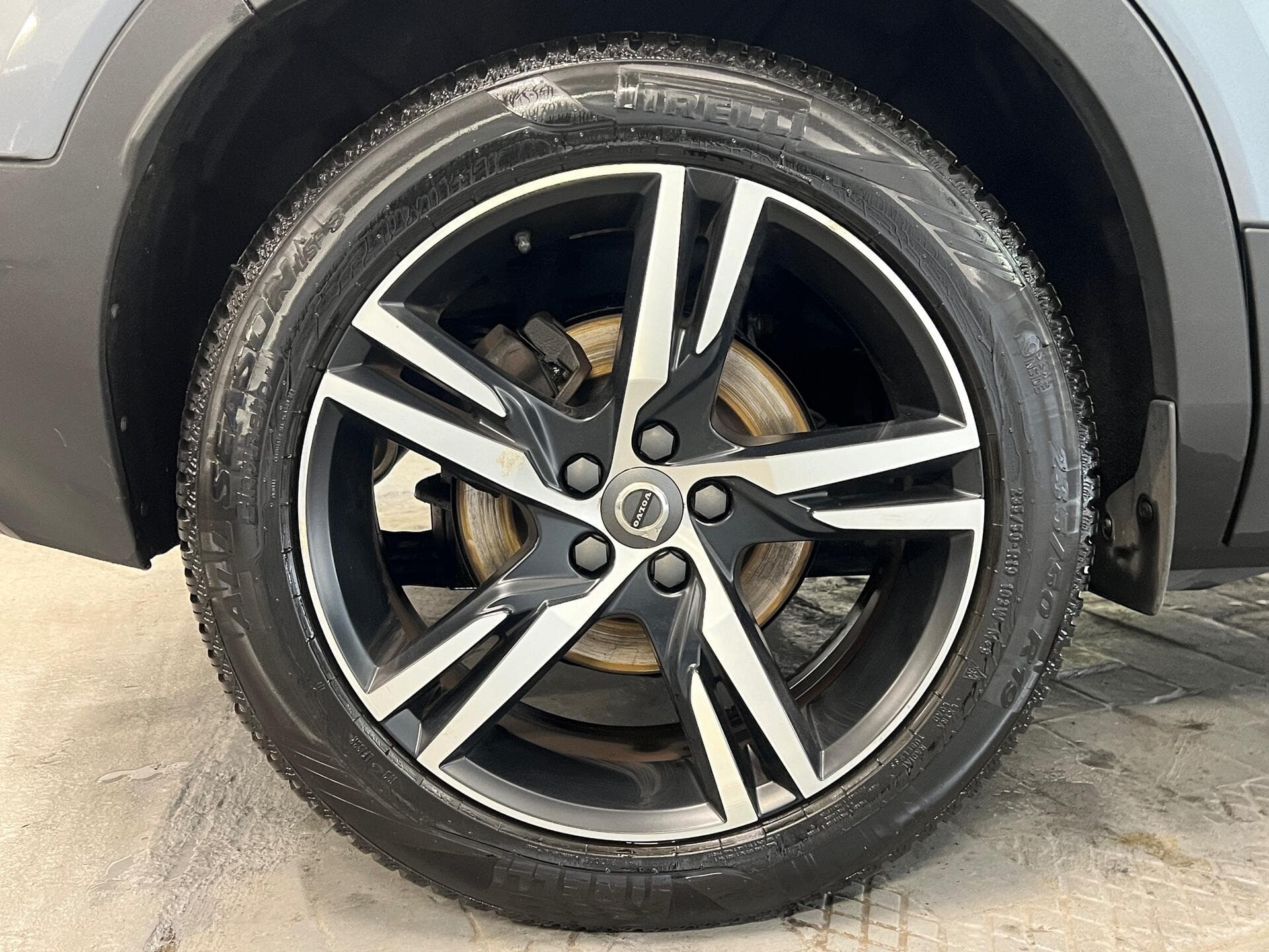 2018 Volvo XC40 - Thumbnail 20