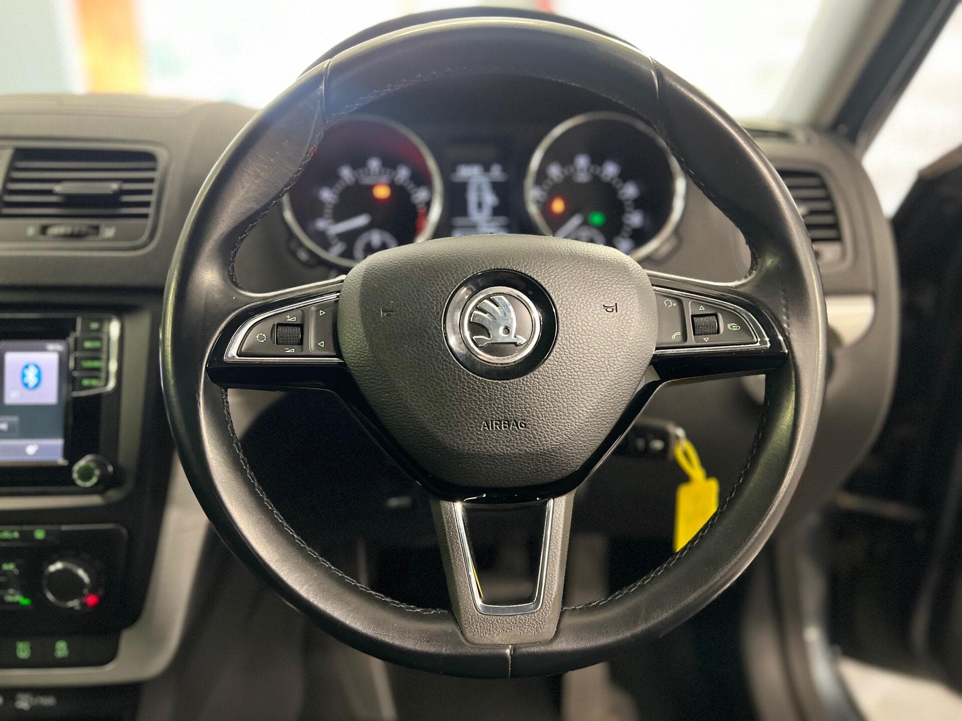2015 Skoda Yeti - Thumbnail 29