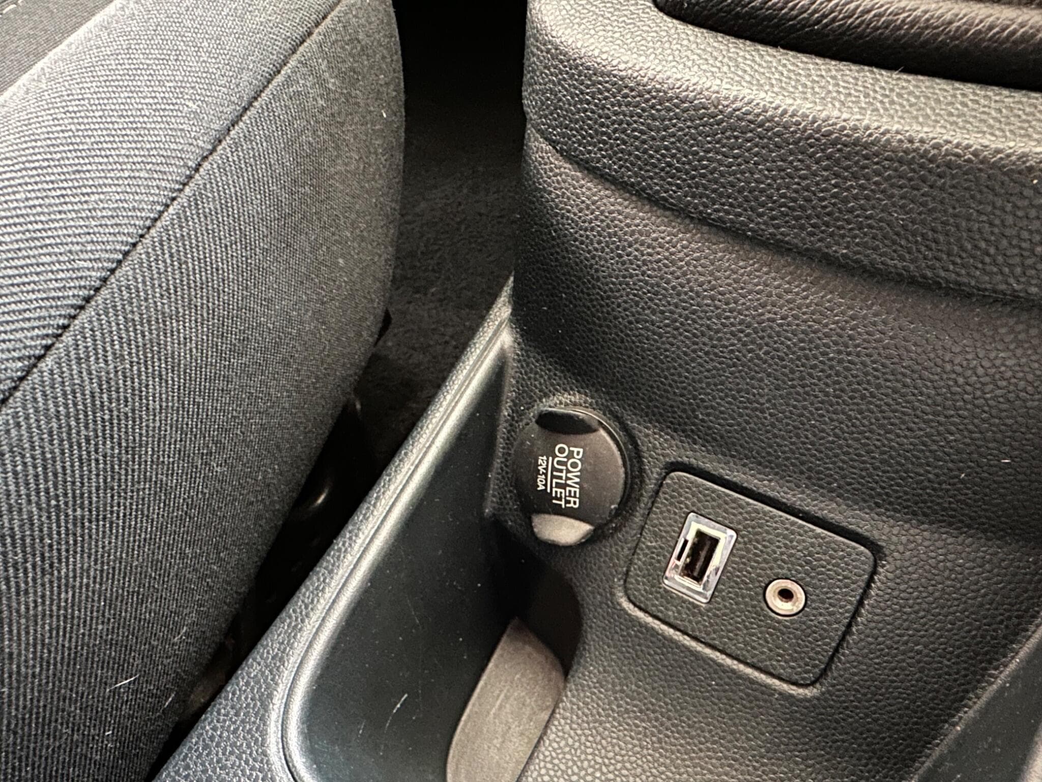 2011 Ford Fiesta - Thumbnail 15