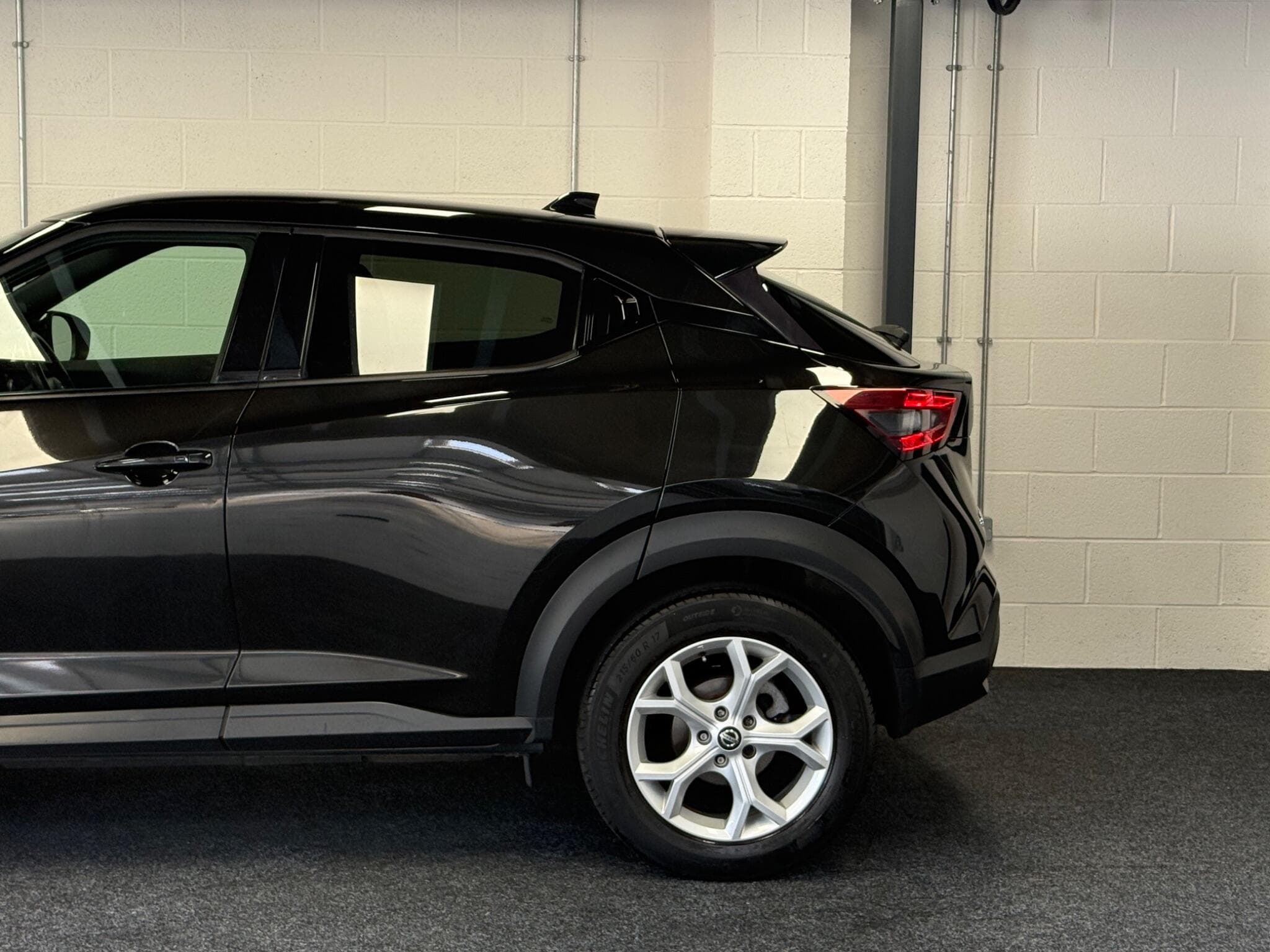 2020 Nissan Juke - Thumbnail 30