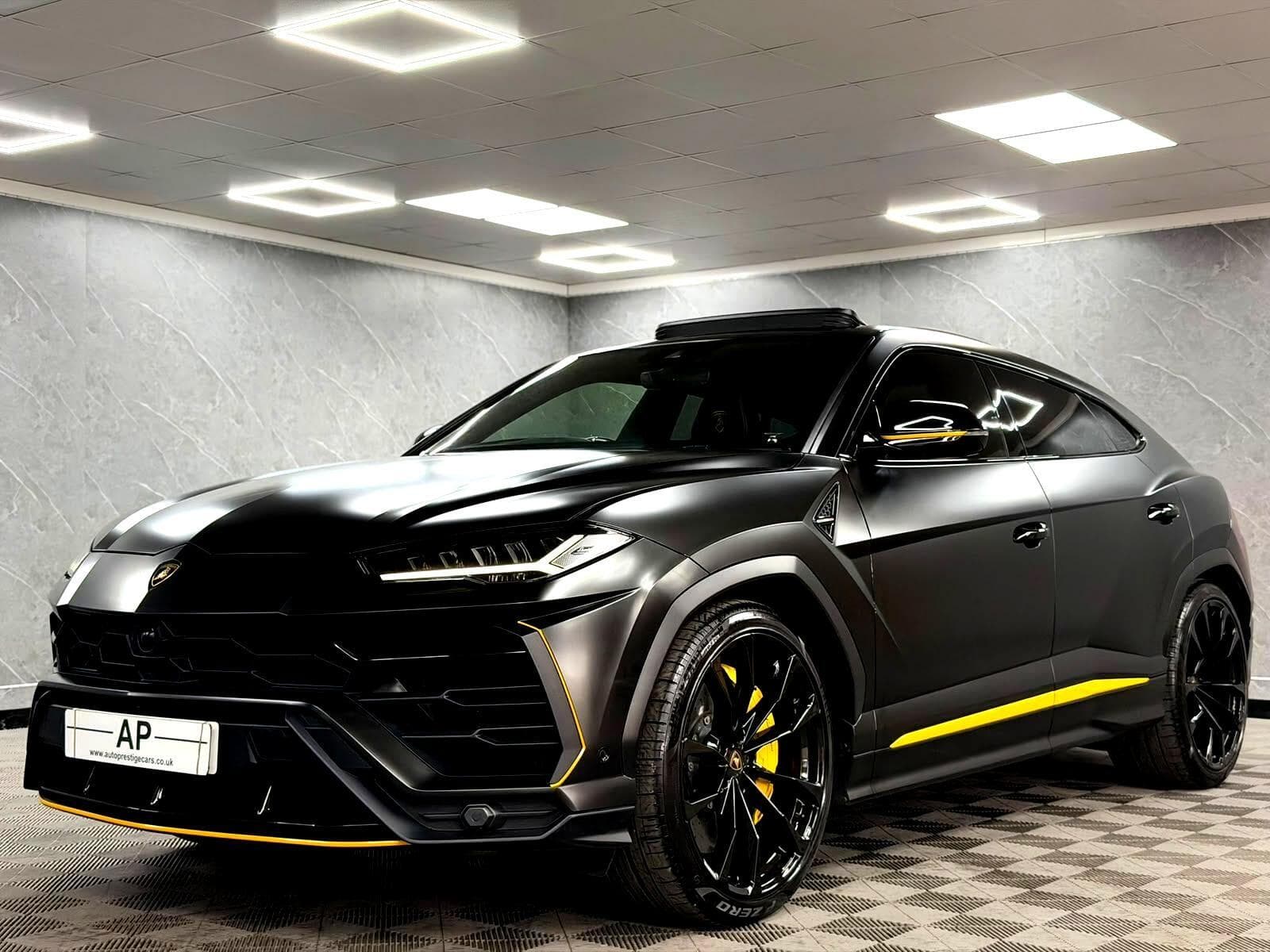 2022 Lamborghini Urus - Thumbnail 13