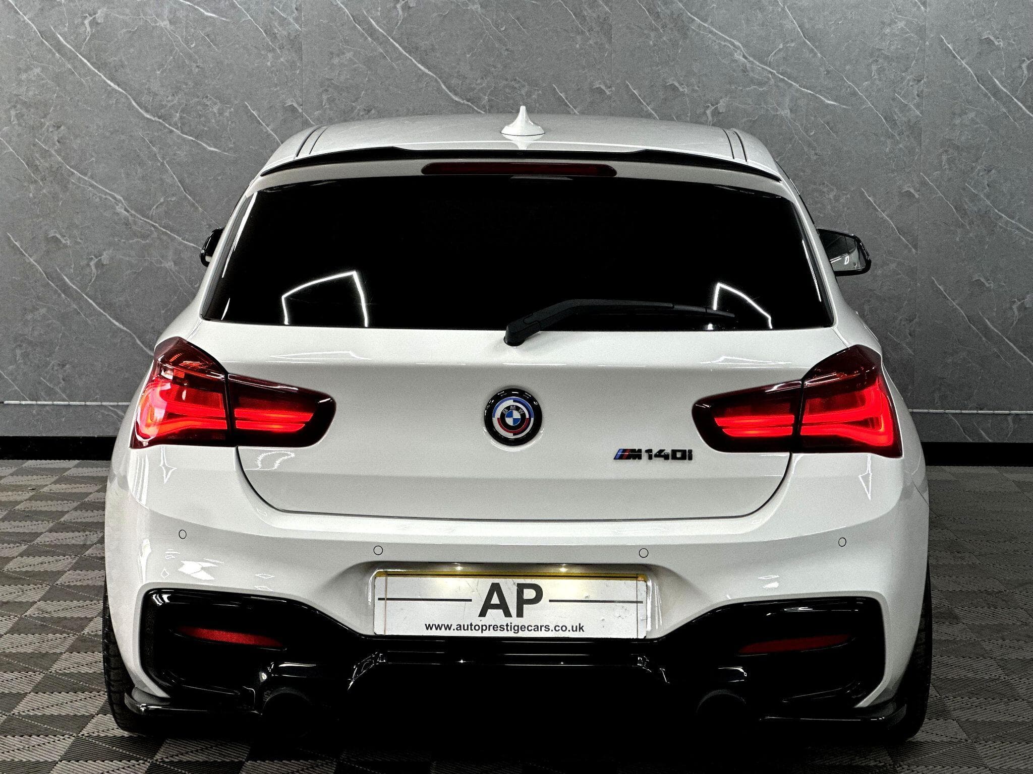 2018 BMW 1 Series - Thumbnail 15