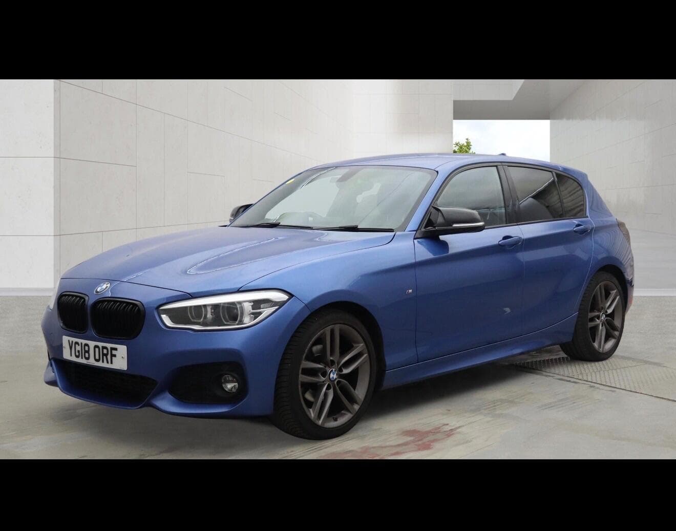 2018 BMW 1 Series - Thumbnail 2