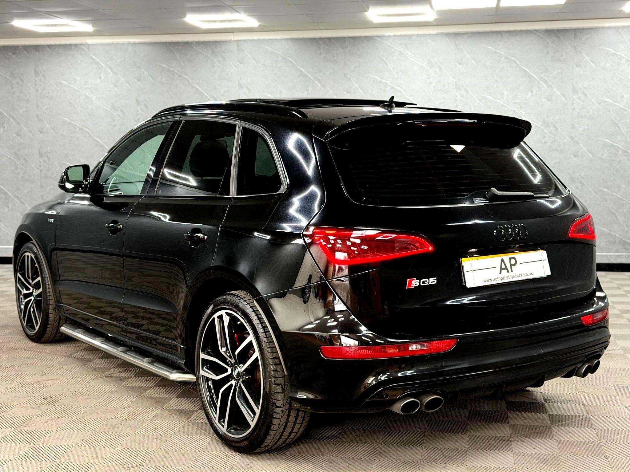 2016 Audi SQ5 - Thumbnail 18