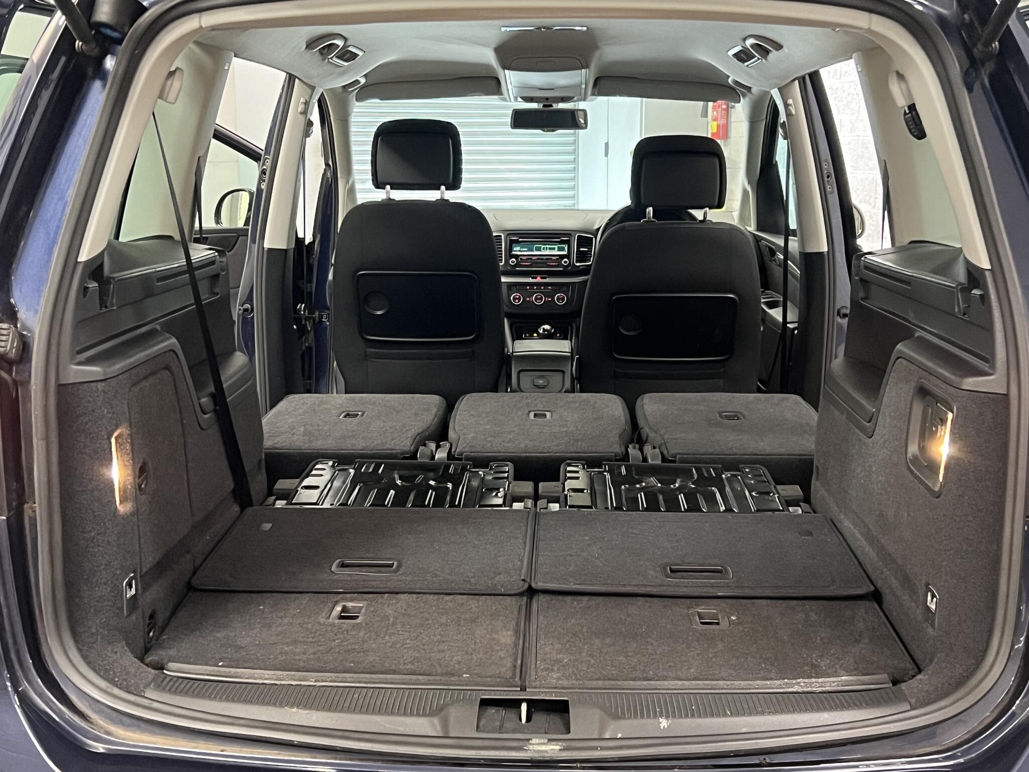 2012 Volkswagen Sharan - Thumbnail 47