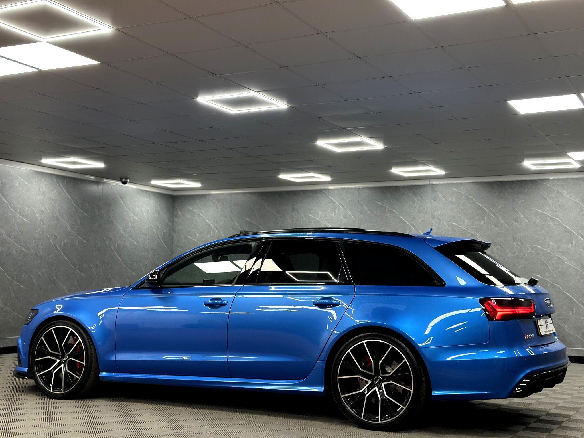 2017 Audi RS6 Avant - Thumbnail 39