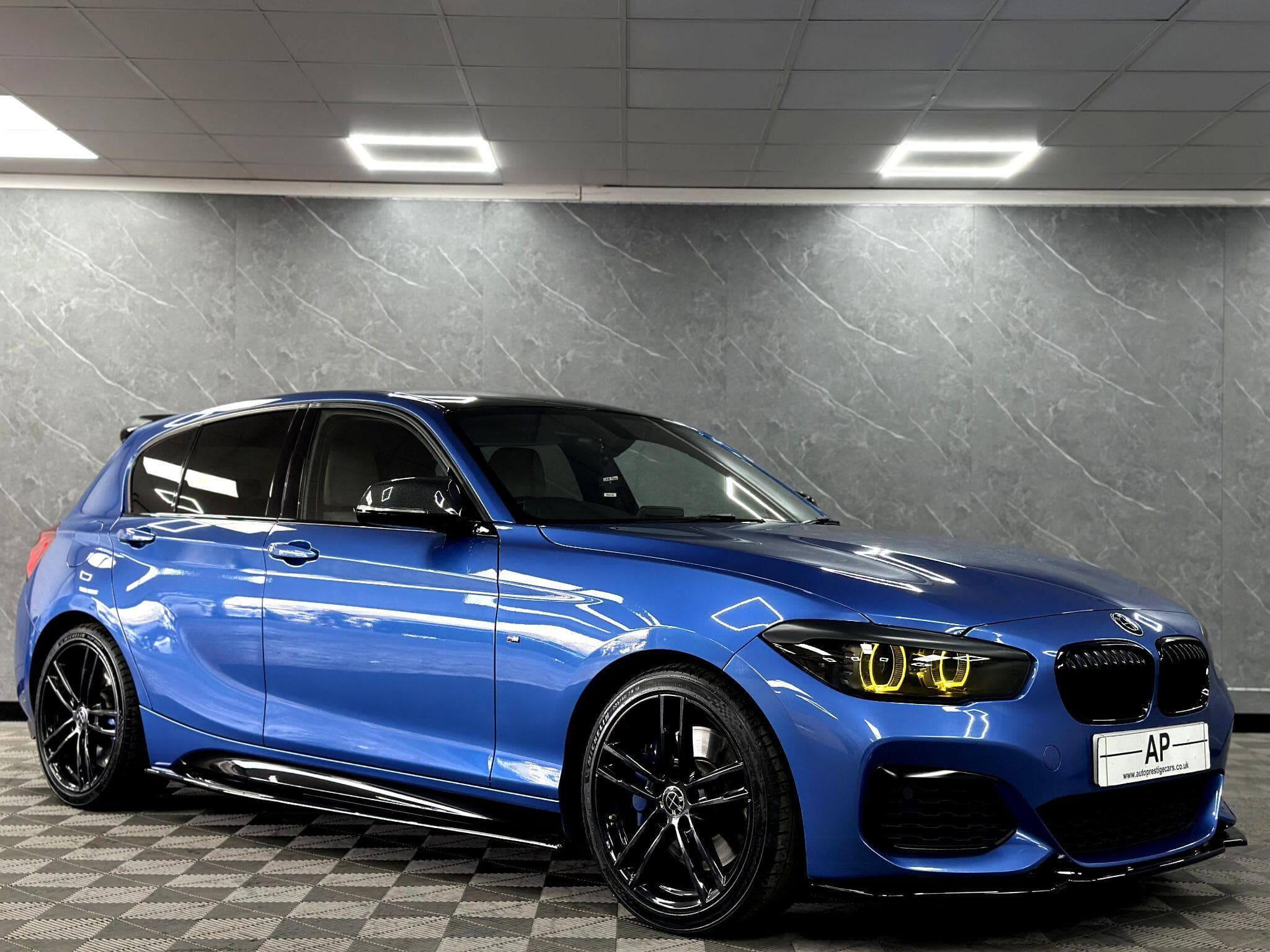 2017 BMW 1 Series - Thumbnail 21