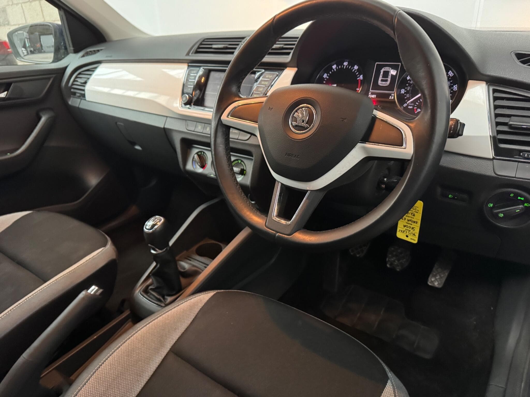 2015 Skoda Fabia - Thumbnail 4