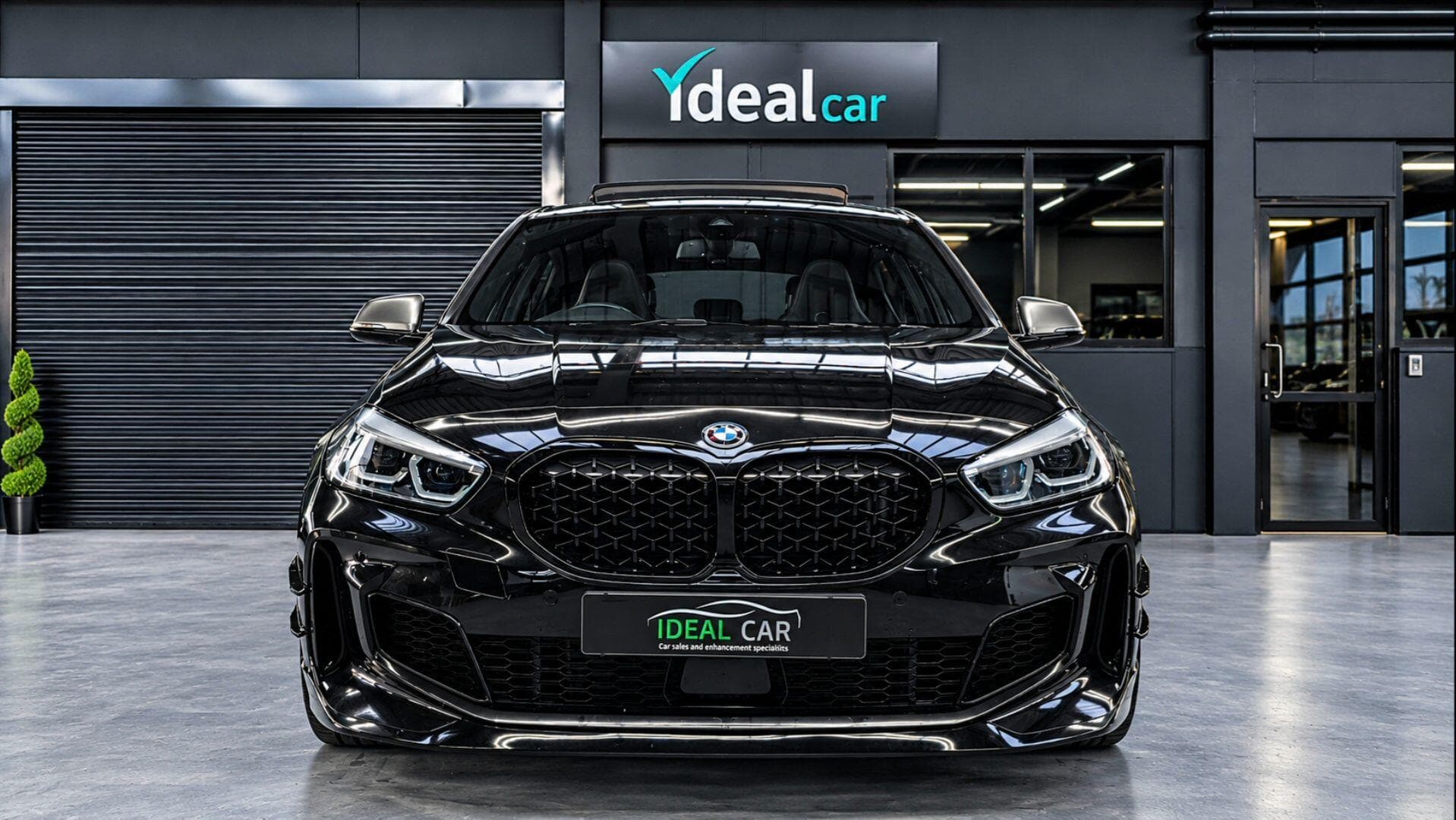 2023 BMW 1 Series - Thumbnail 3