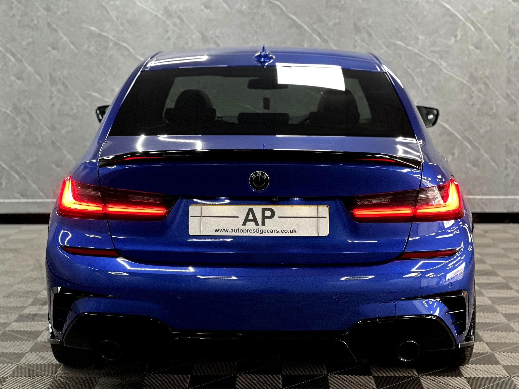 2019 BMW 3 Series - Thumbnail 18