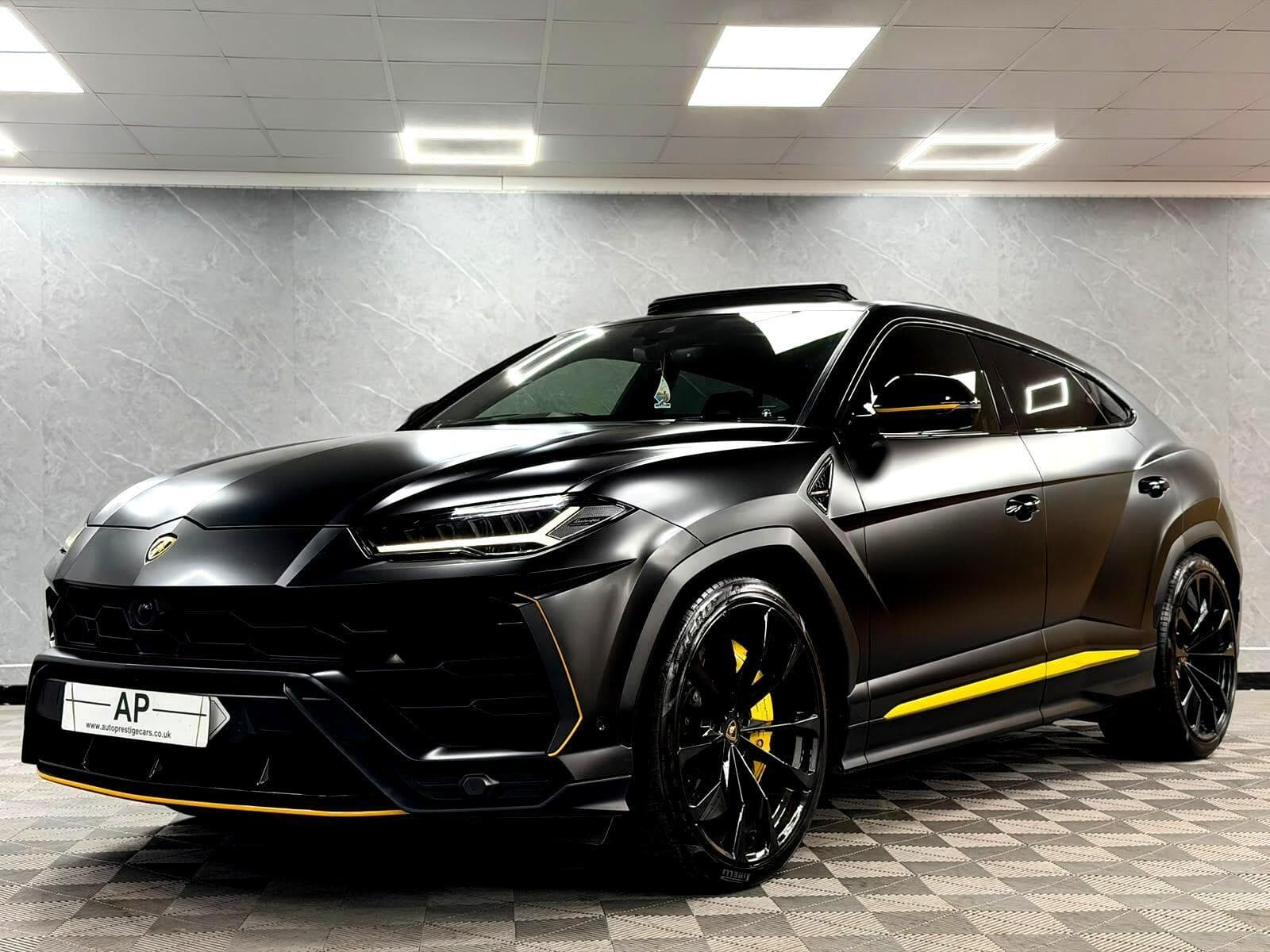 2022 Lamborghini Urus - Thumbnail 24