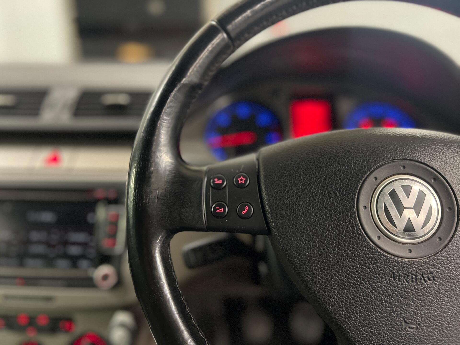 2009 Volkswagen Passat - Thumbnail 23