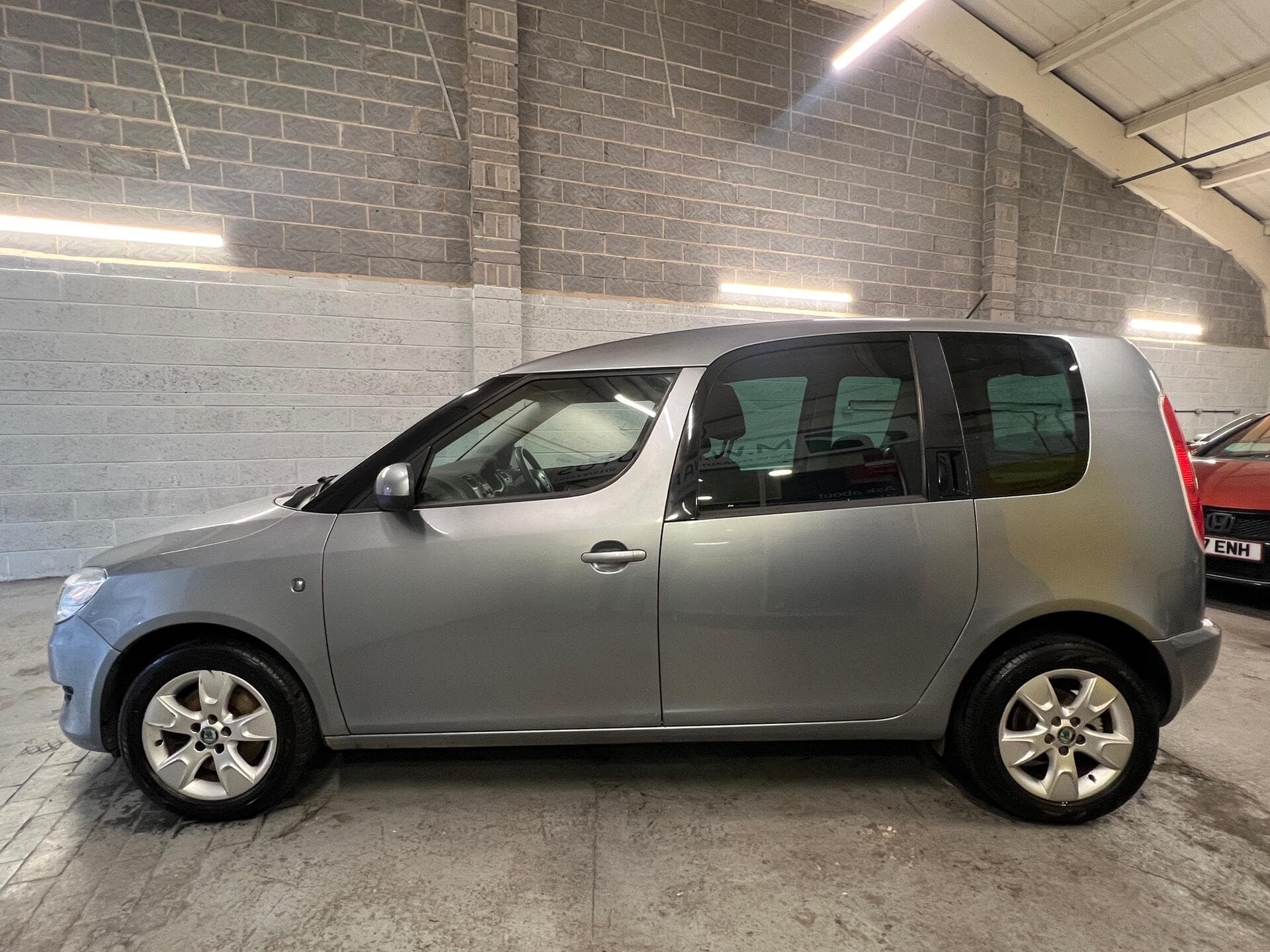 2012 Skoda Roomster - Thumbnail 9