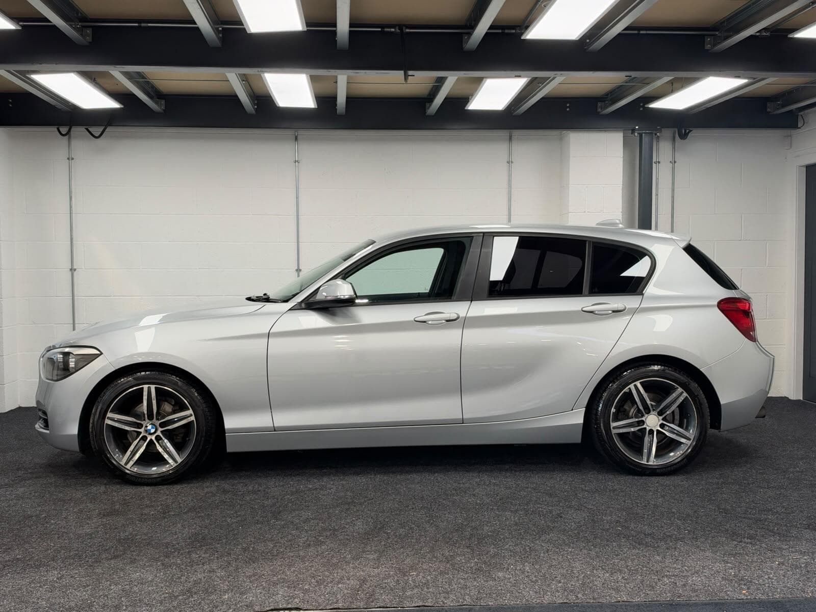2012 BMW 1 Series - Thumbnail 4