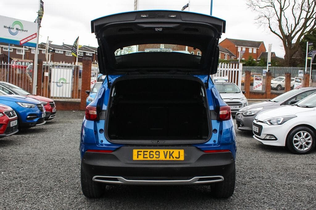 2019 Vauxhall Grandland X - Thumbnail 8