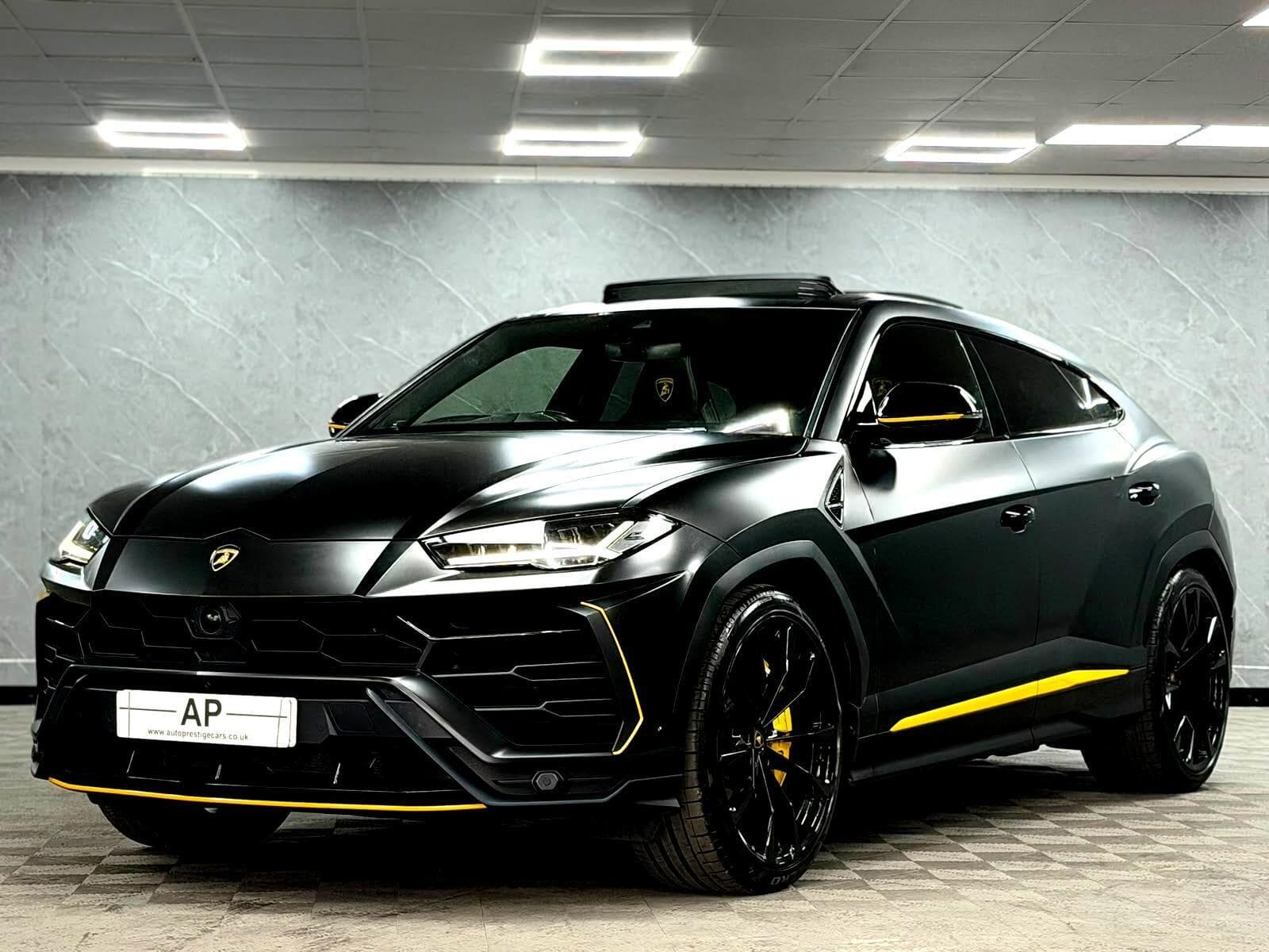 2022 Lamborghini Urus - Thumbnail 11