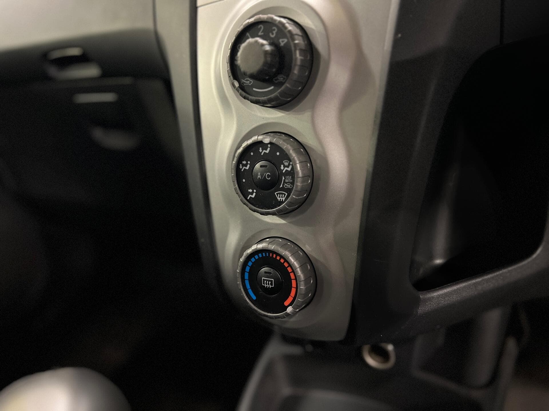 2008 Toyota Yaris - Thumbnail 29