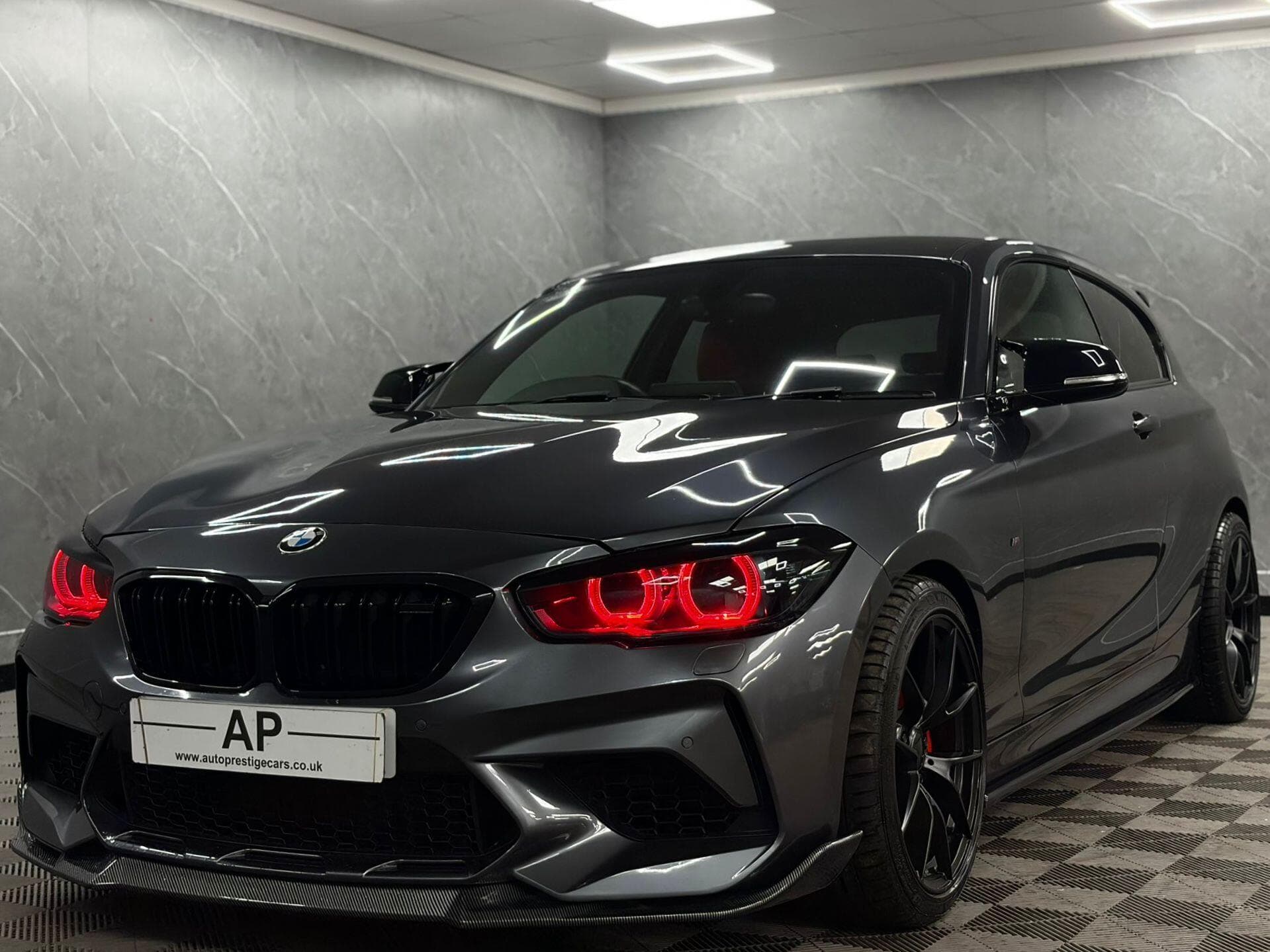 2016 BMW 1 Series - Thumbnail 19
