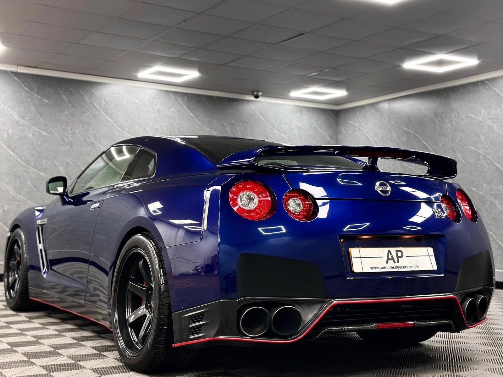 2012 Nissan GT-R - Thumbnail 26