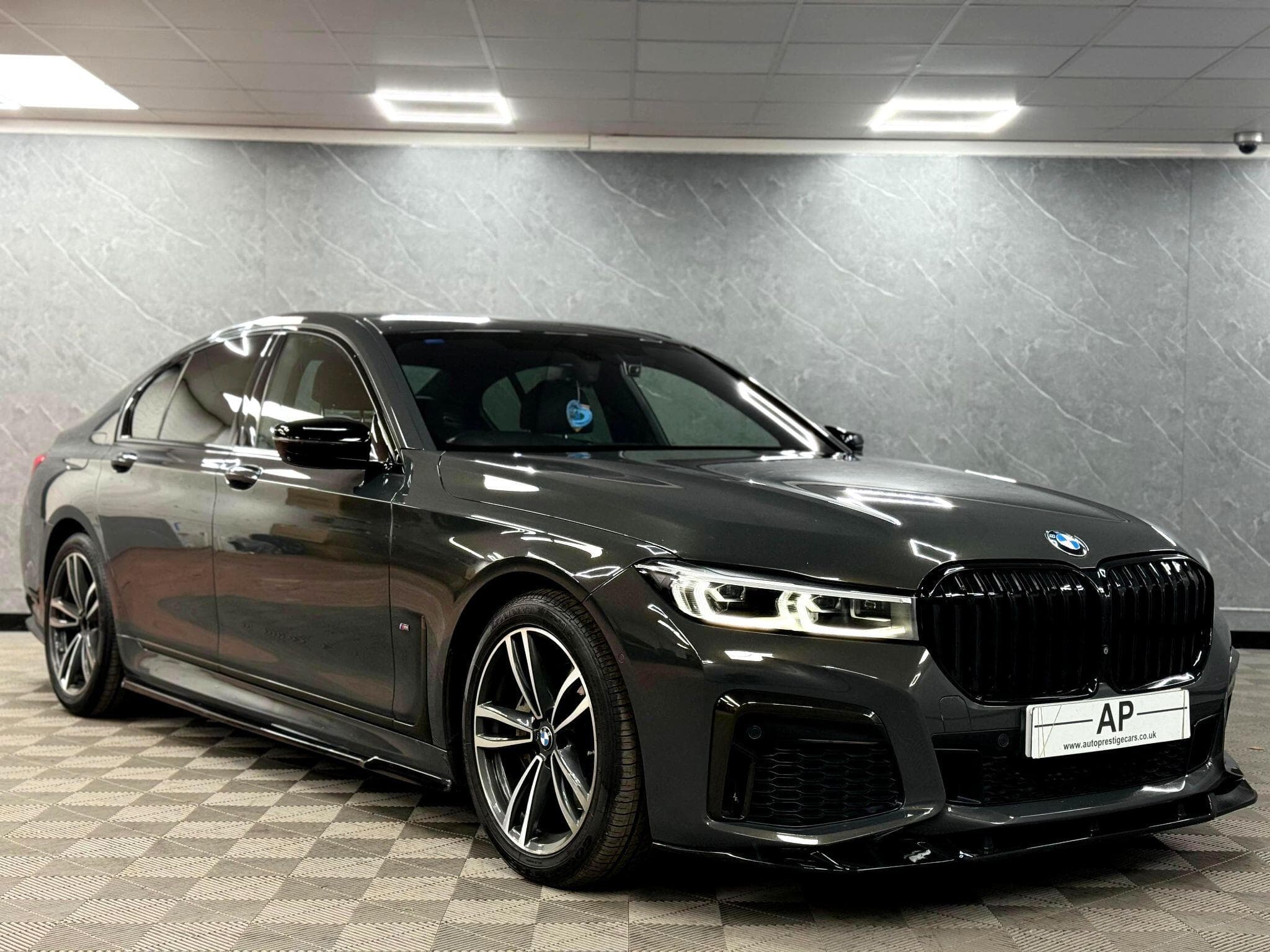 2019 BMW 7 Series - Thumbnail 24