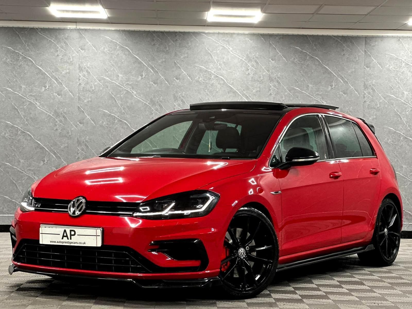 2019 Volkswagen Golf - Main