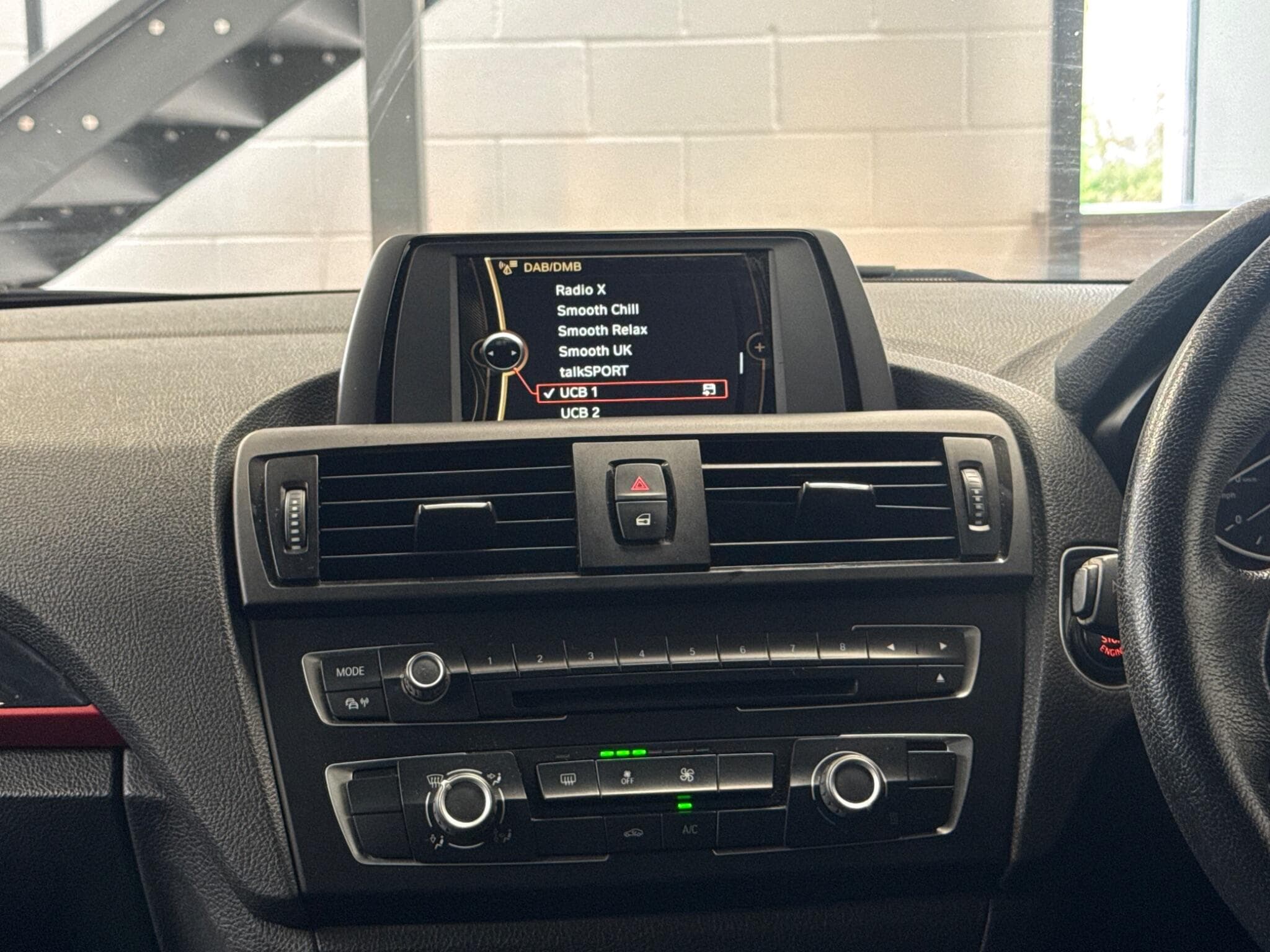2014 BMW 1 Series - Thumbnail 27