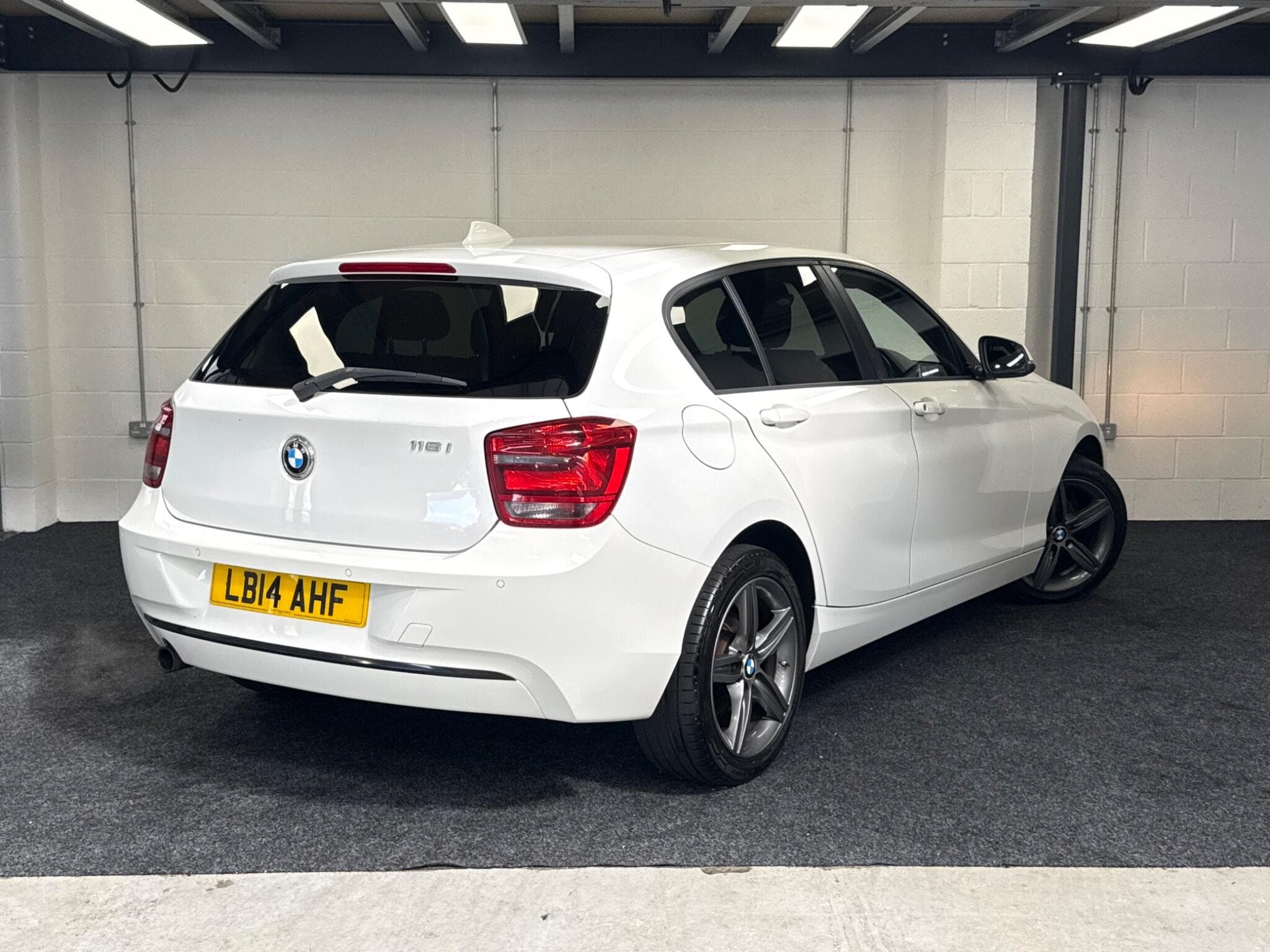 2014 BMW 1 Series - Thumbnail 12