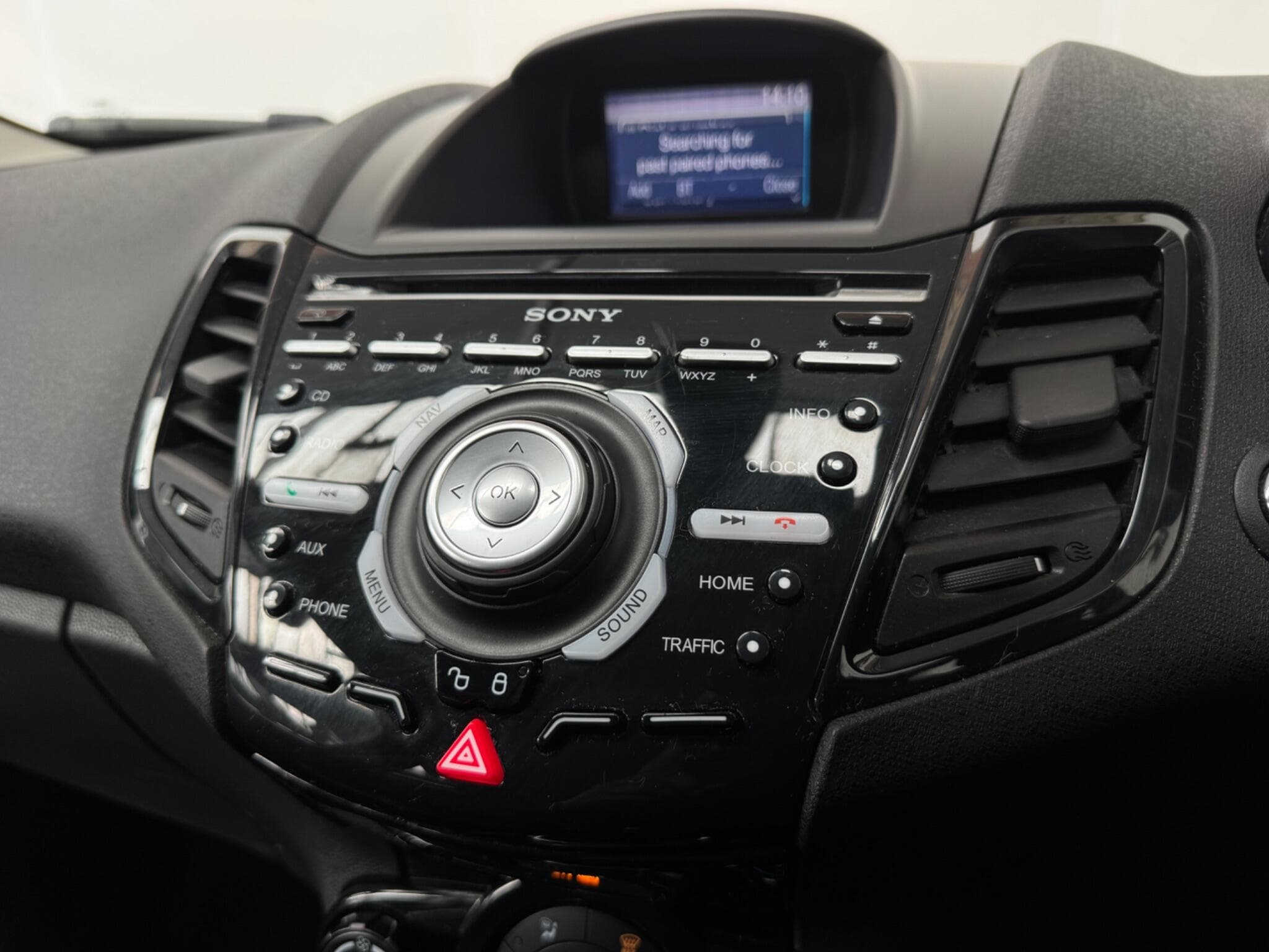 2015 Ford Fiesta - Thumbnail 17