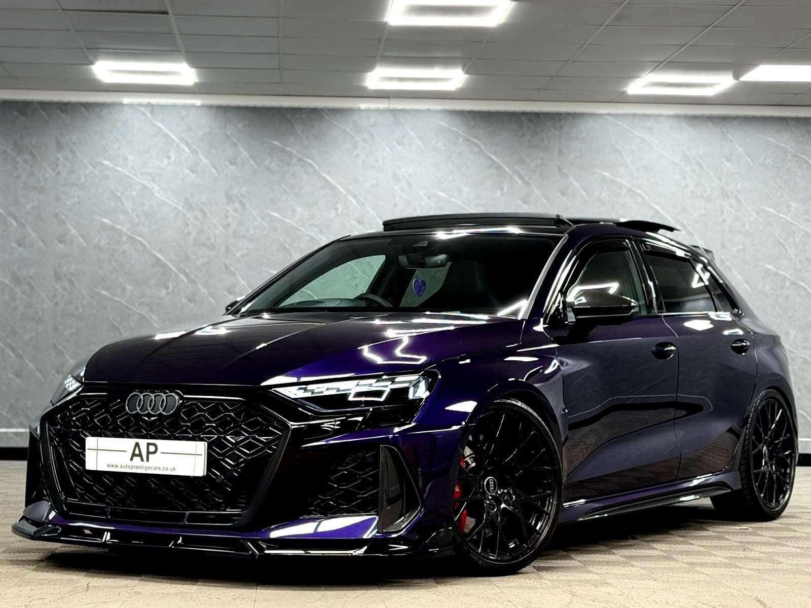 2025 Audi RS3 - Thumbnail 9