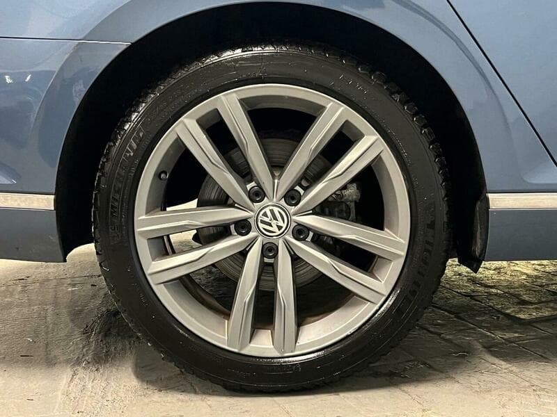 2015 Volkswagen Passat - Thumbnail 18