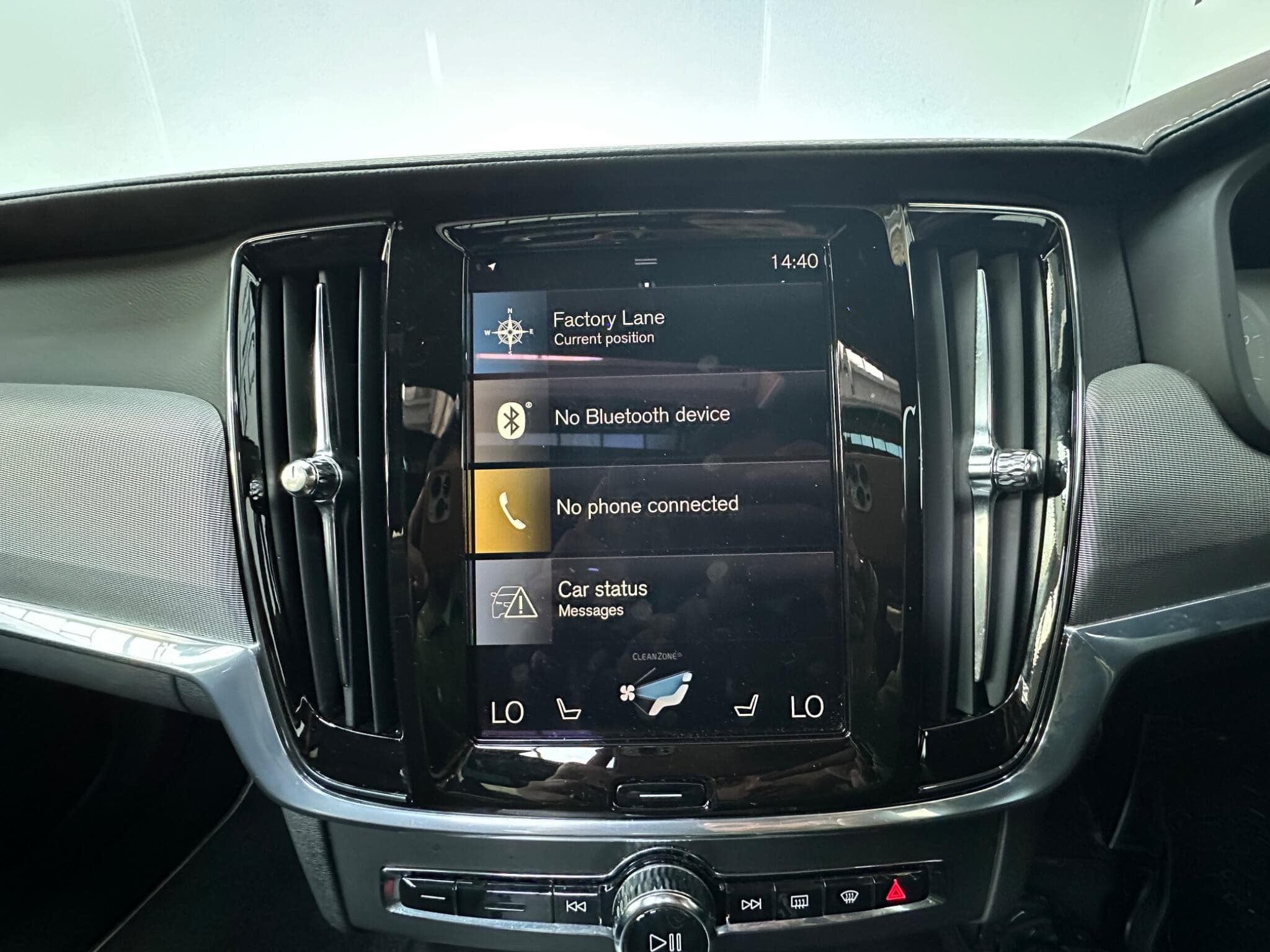 2020 Volvo V90 - Thumbnail 17