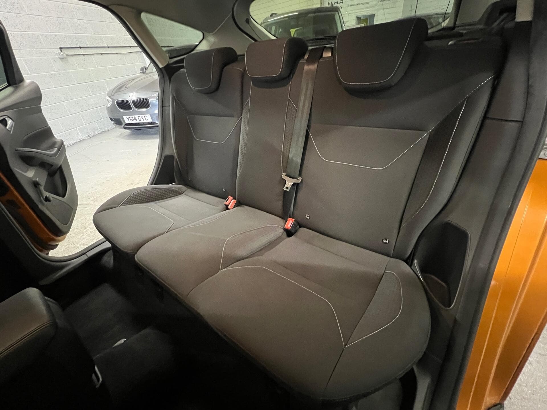 2017 Ford Focus - Thumbnail 43