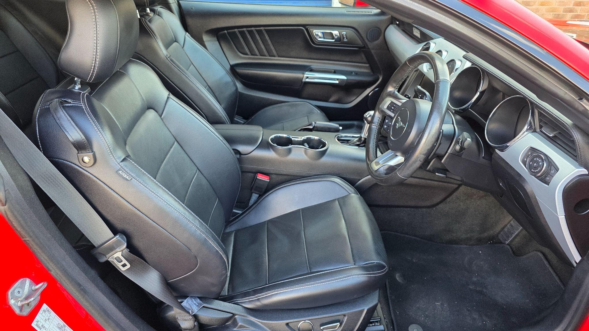 2016 Ford Mustang - Thumbnail 13