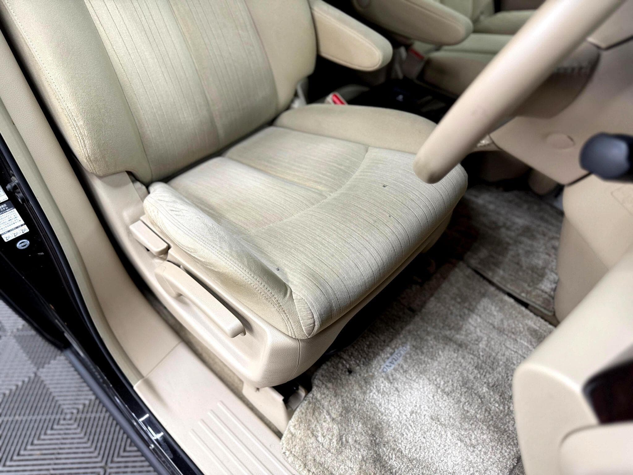 2011 Nissan Elgrand - Thumbnail 34