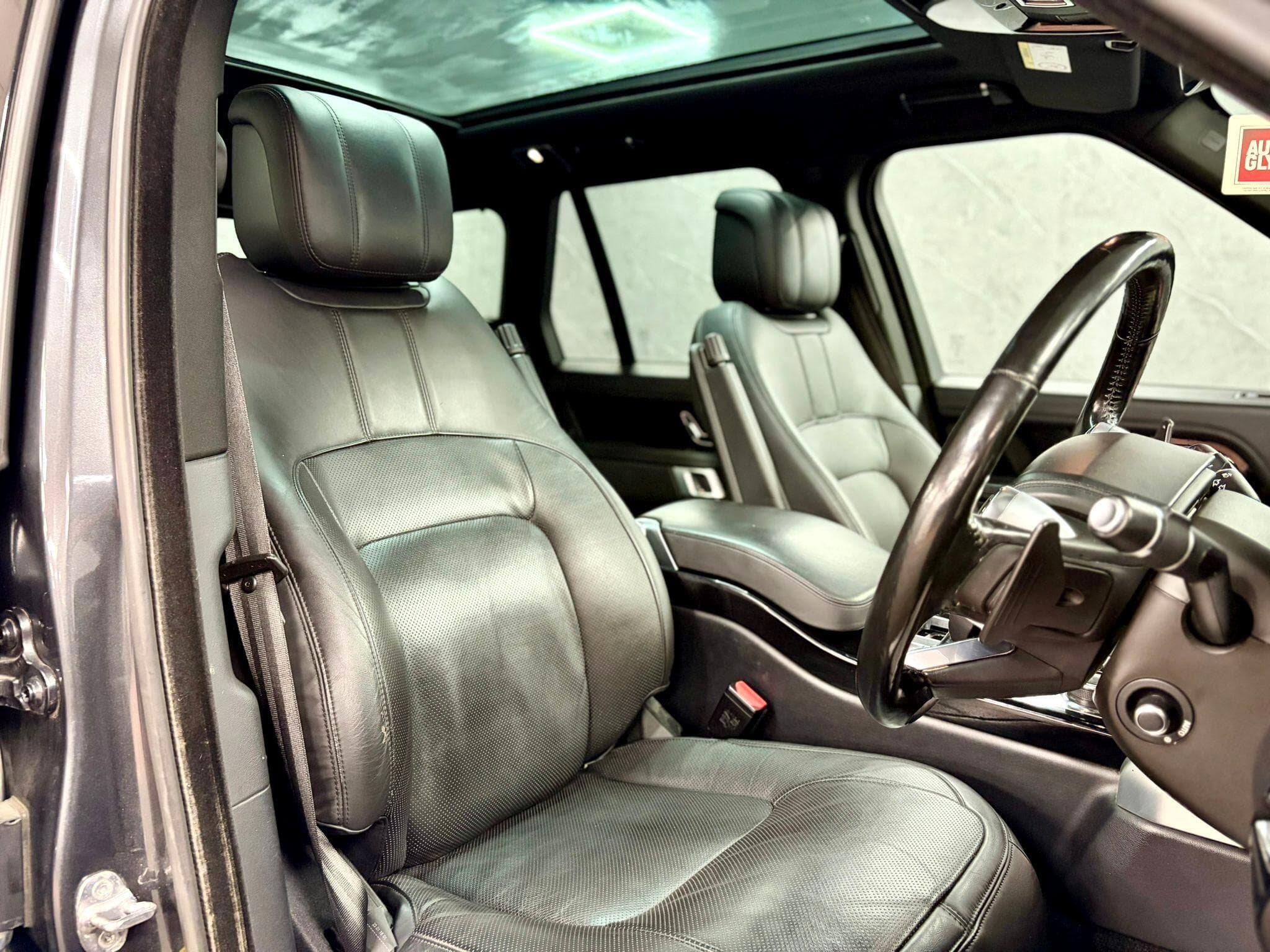 2018 Land Rover Range Rover - Thumbnail 19