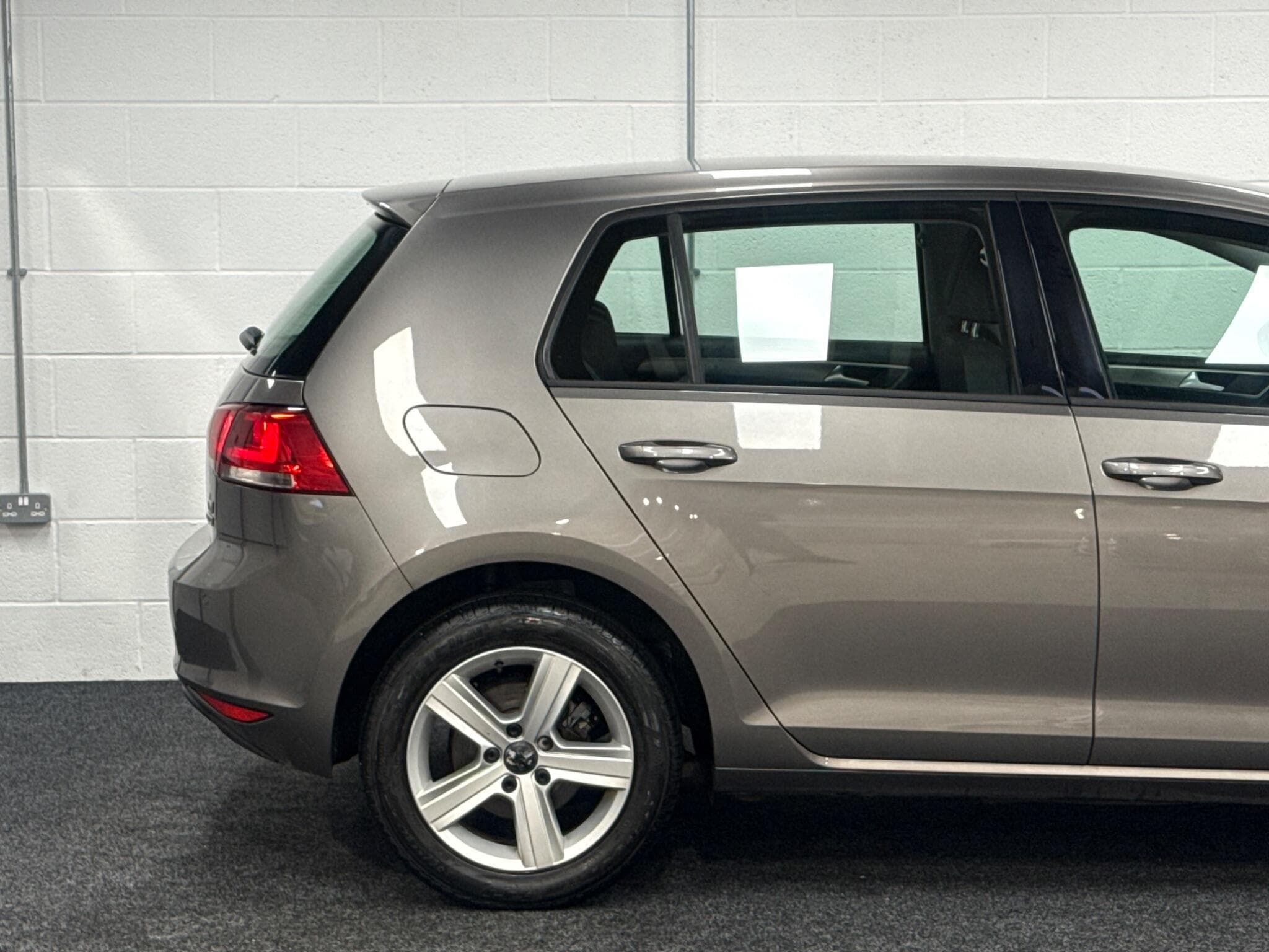2014 Volkswagen Golf - Thumbnail 29