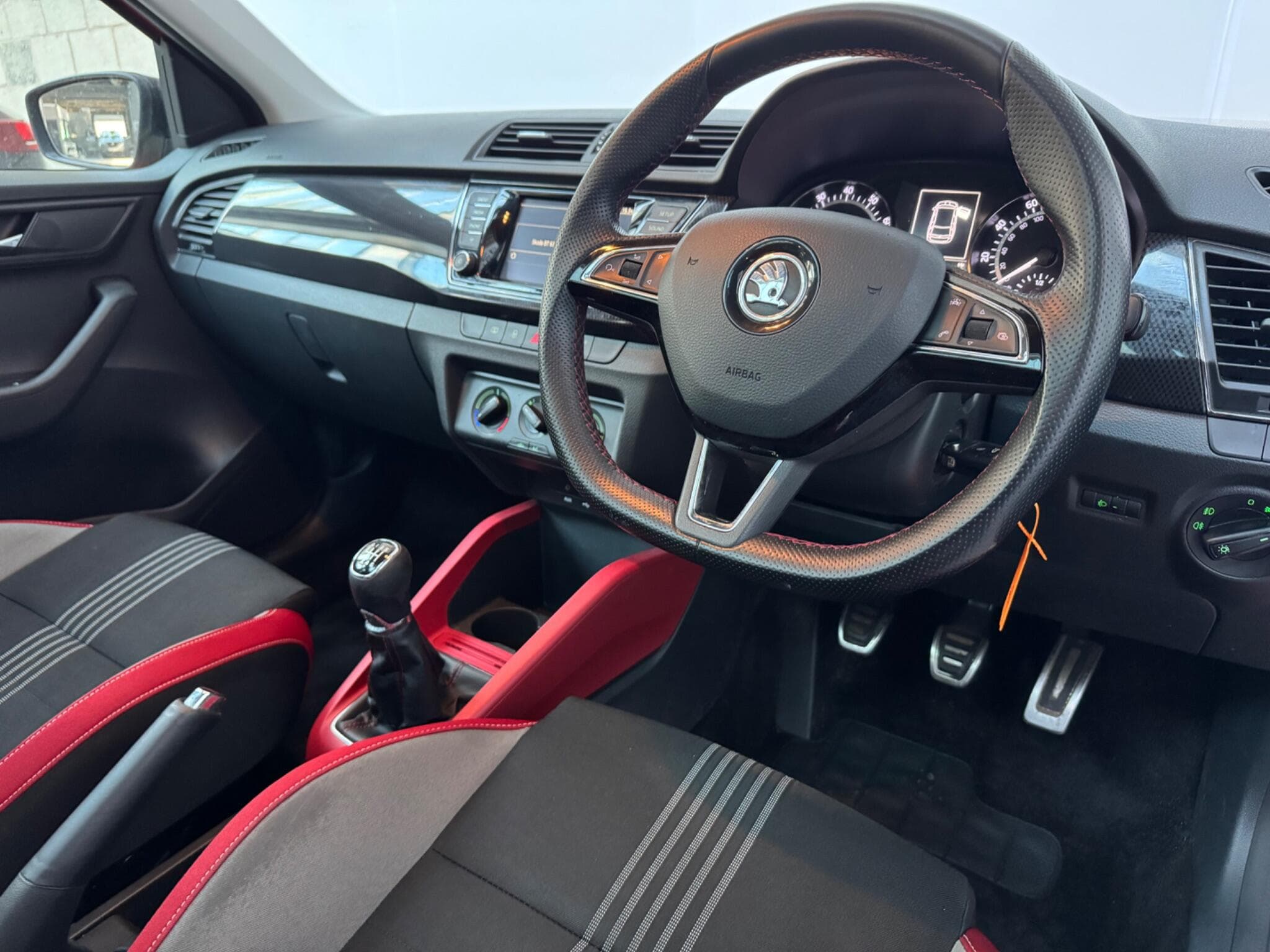 2015 Skoda Fabia - Image 4