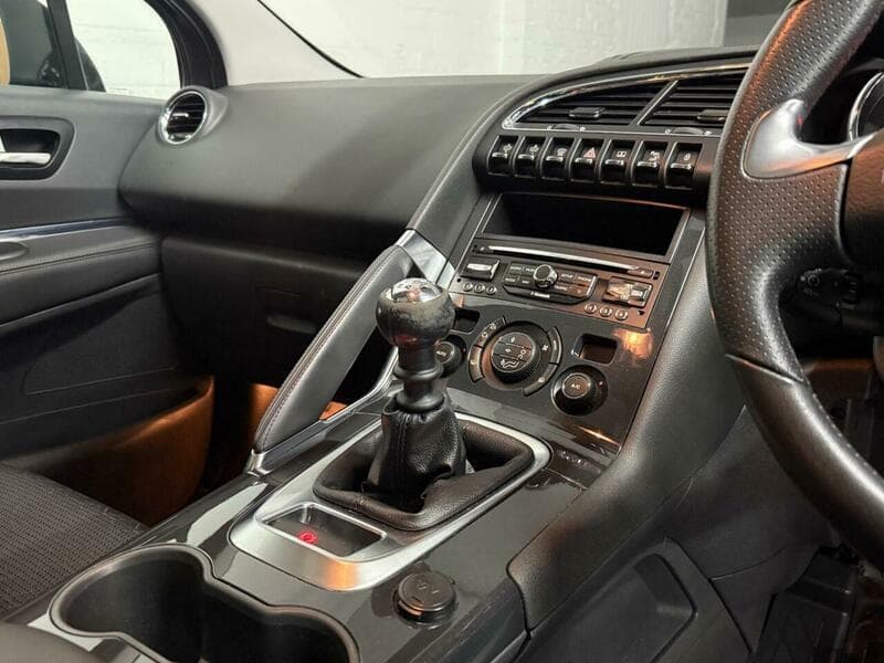2015 Peugeot 3008 - Thumbnail 15