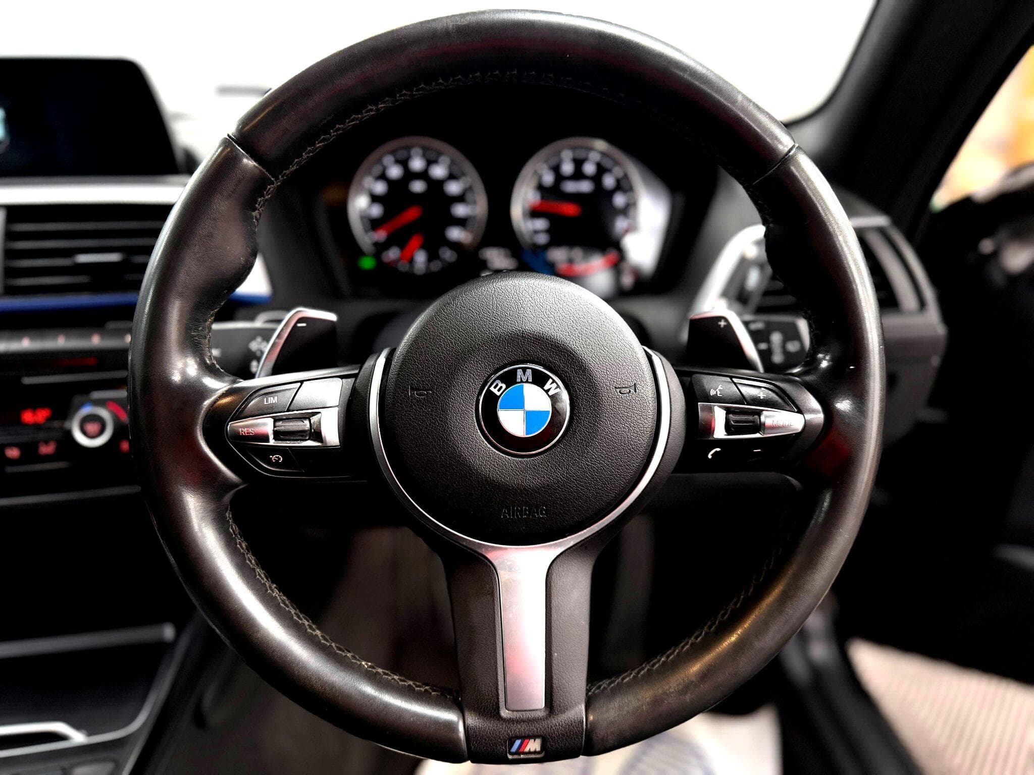 2018 BMW 1 Series - Thumbnail 35